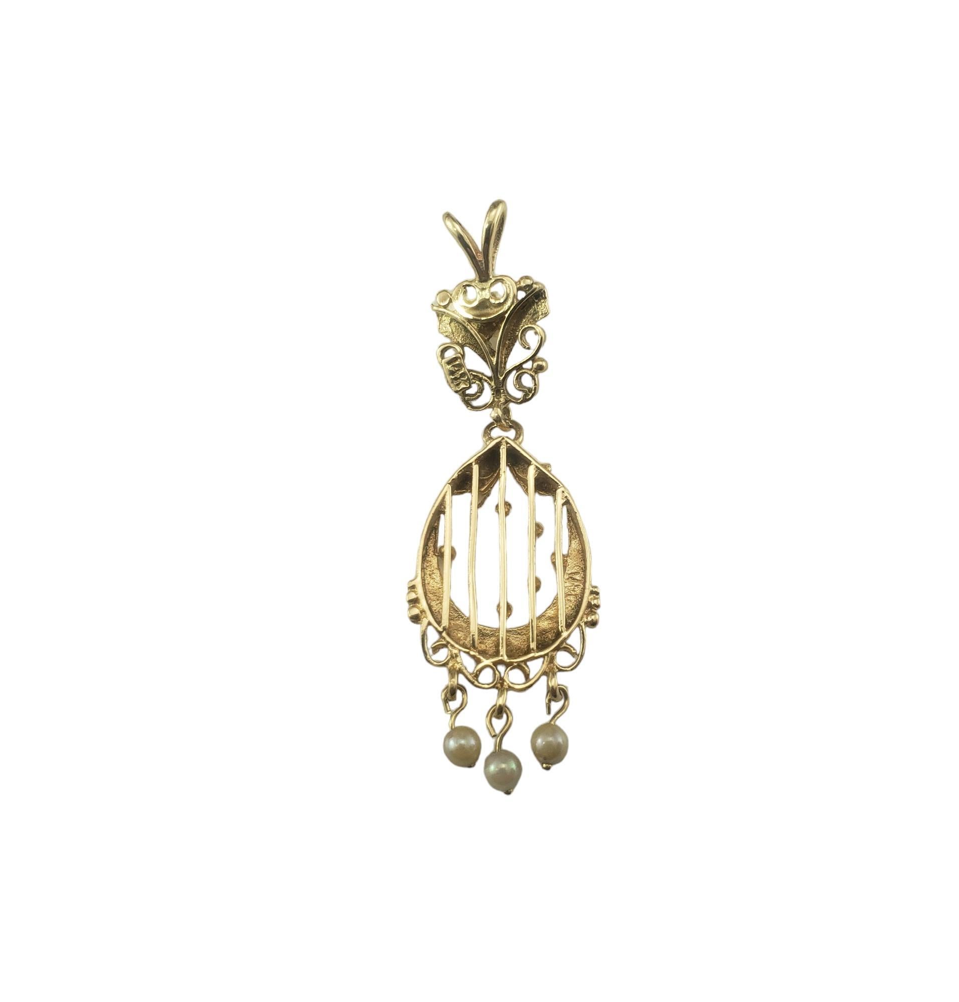 14 Karat Yellow Gold and Pearl Pendant #16997 In Good Condition For Sale In Washington Depot, CT