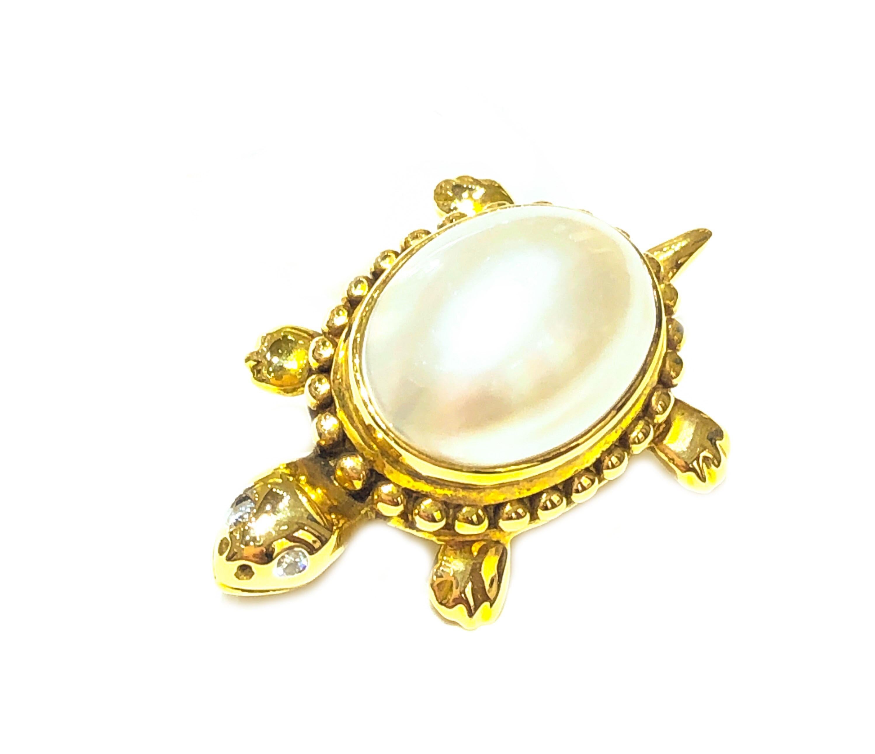 Round Cut 14 Karat Yellow Gold and Pearl Turtle Pin For Sale