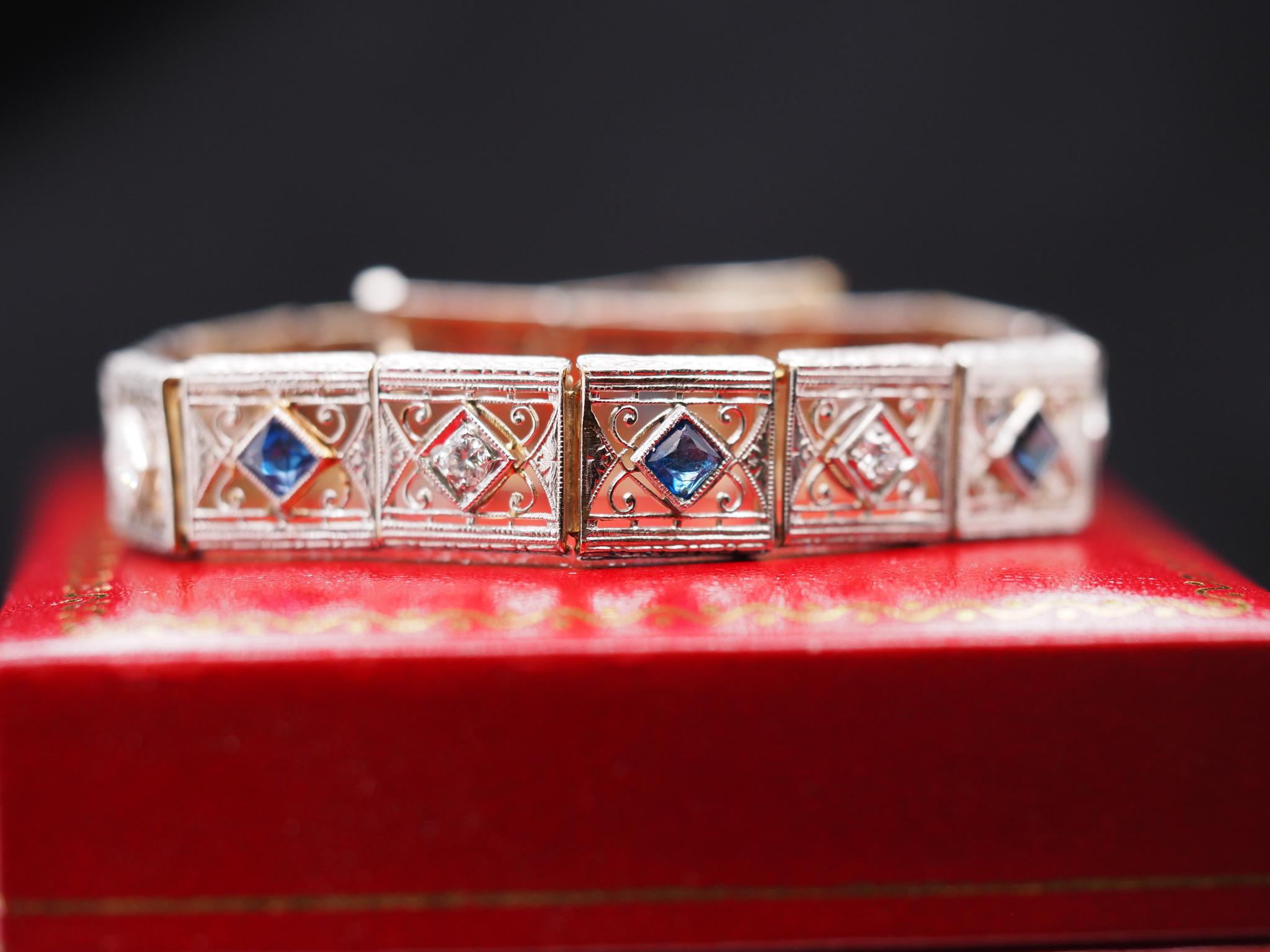Verziertes Armband aus 14 Karat Gelbgold und Platin mit Diamanten und Saphiren  im Zustand „Gut“ im Angebot in Atlanta, GA
