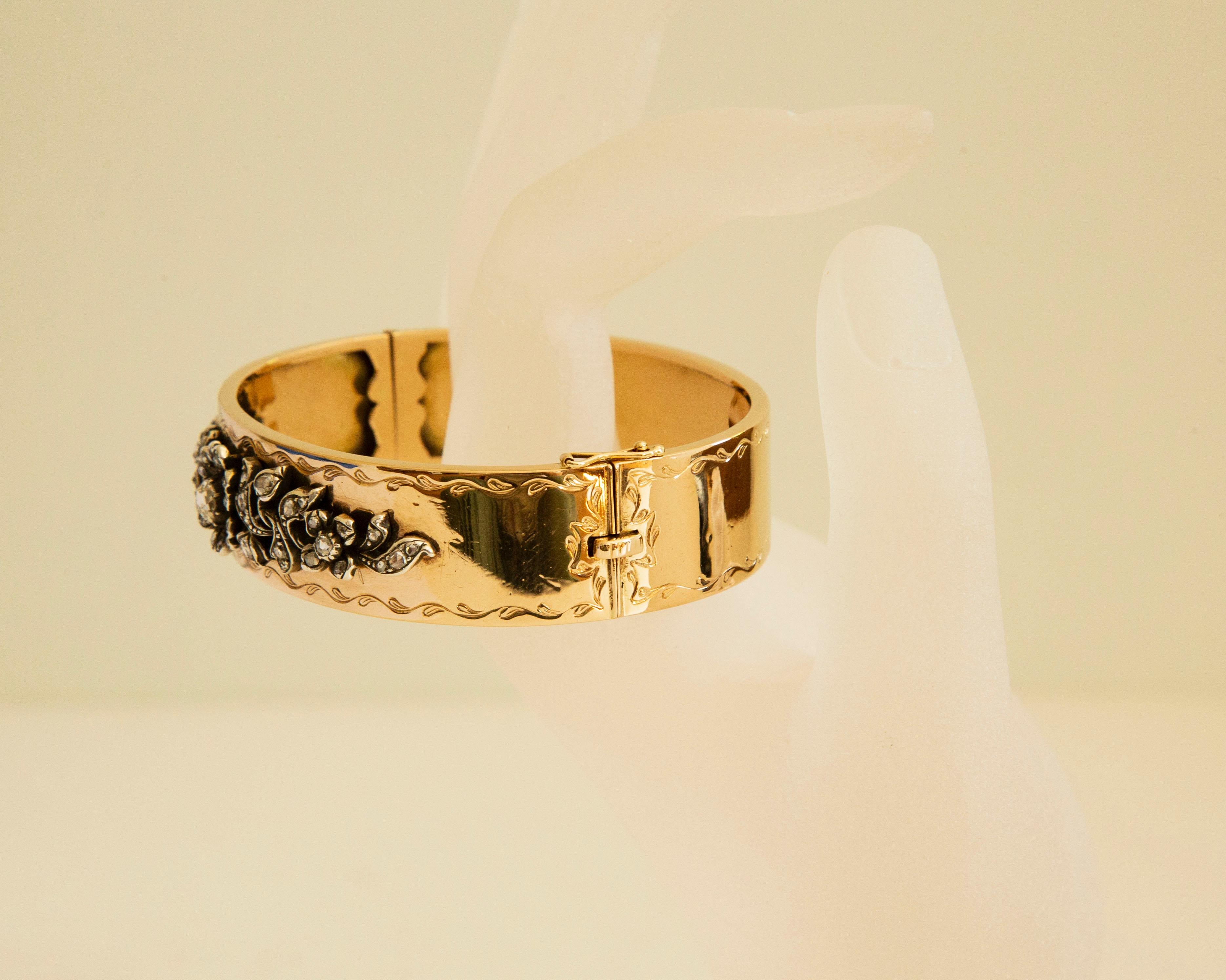 14 Karat Yellow Gold and Rose Cut Diamonds Bangle Bracelet  For Sale 11