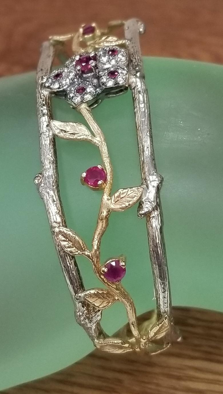 Manschette aus 14 Karat Gelbgold und Silber mit Rubin und Diamanten im Angebot 1