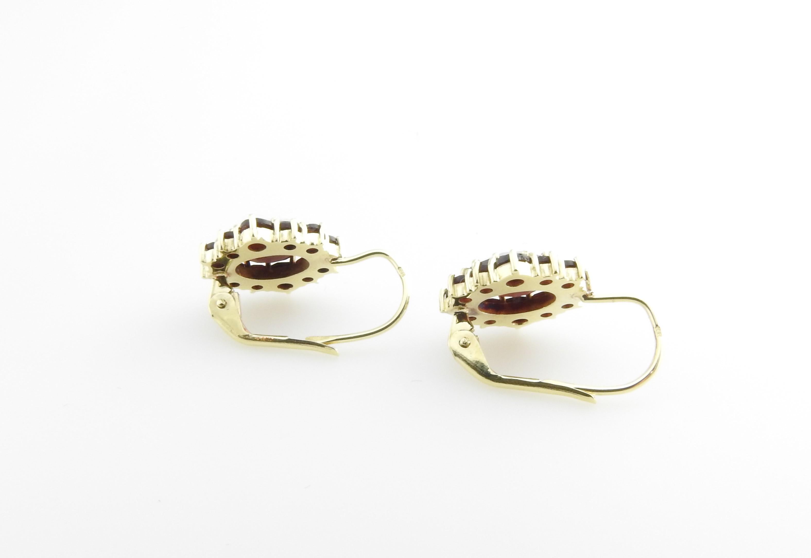14 Karat Yellow Gold and Simulated Garnet Earrings In Good Condition In Washington Depot, CT