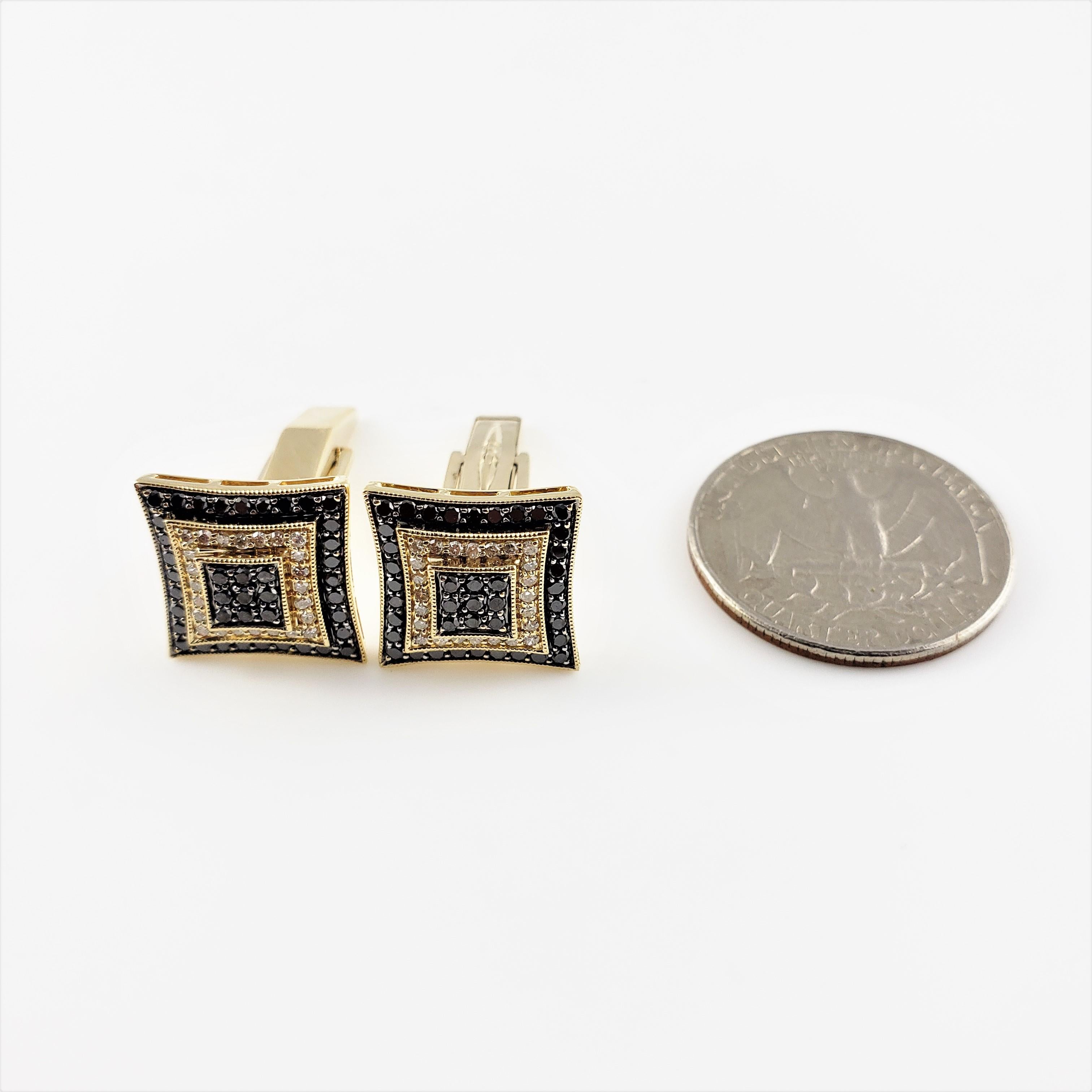 14 Karat Yellow Gold and White Gold Black and White Diamond Cufflinks In Good Condition In Washington Depot, CT