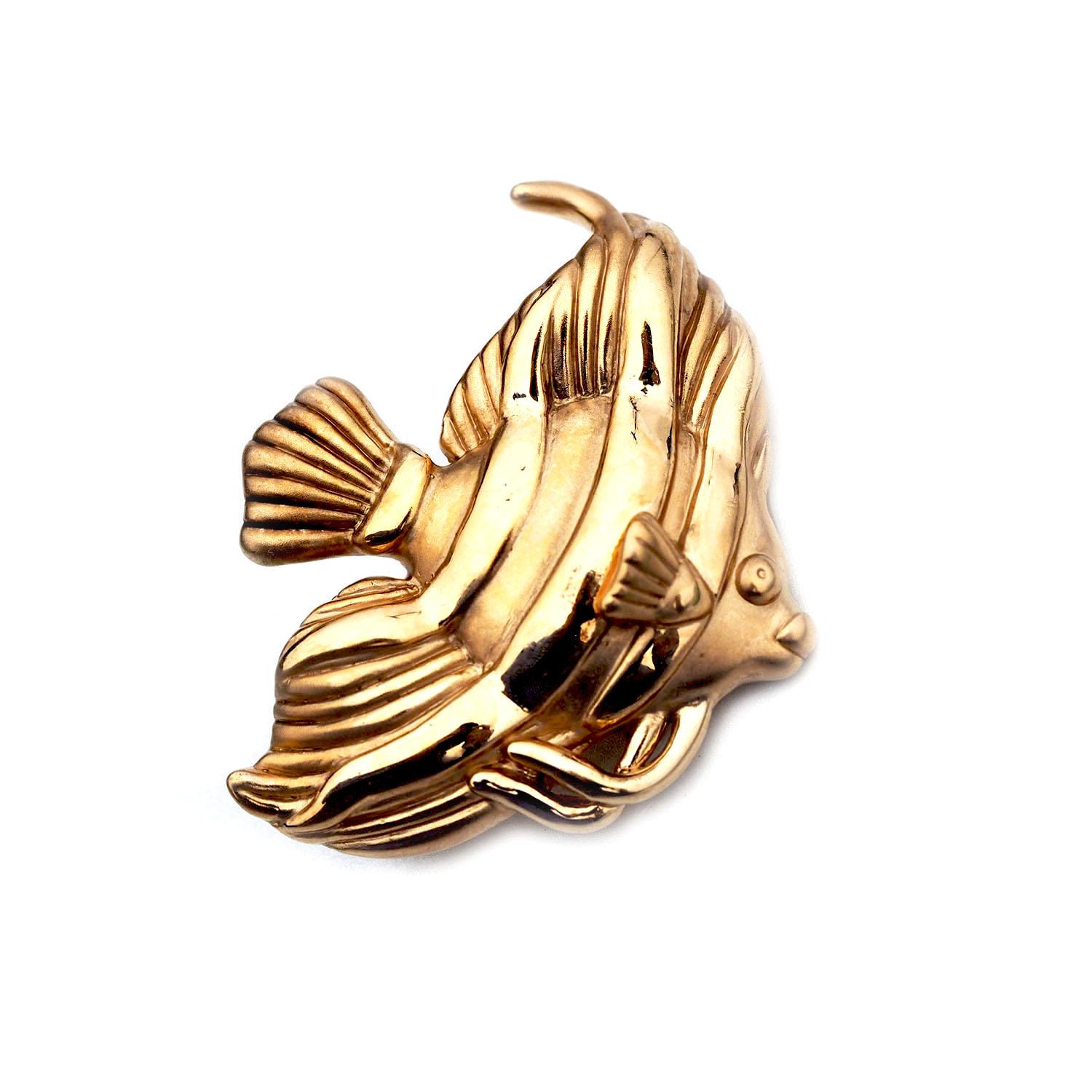 14 Karat Yellow Gold Angel Fish Pin In Good Condition In Addison, TX