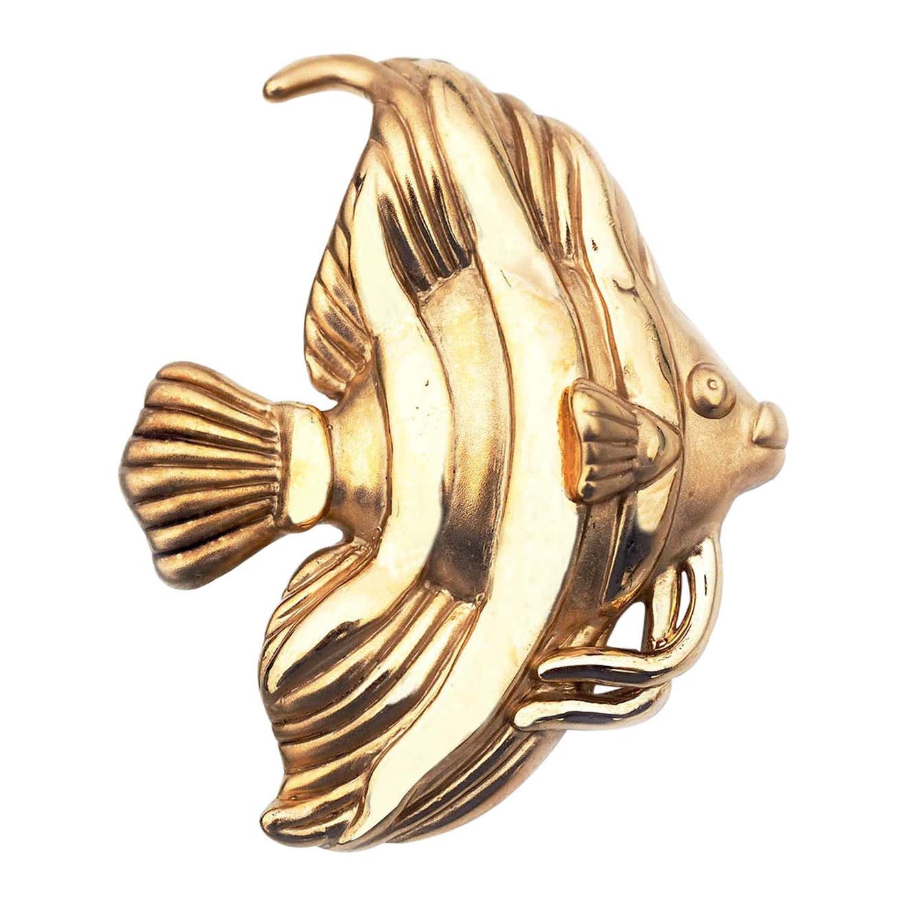 14 Karat Yellow Gold Angel Fish Pin at 1stDibs