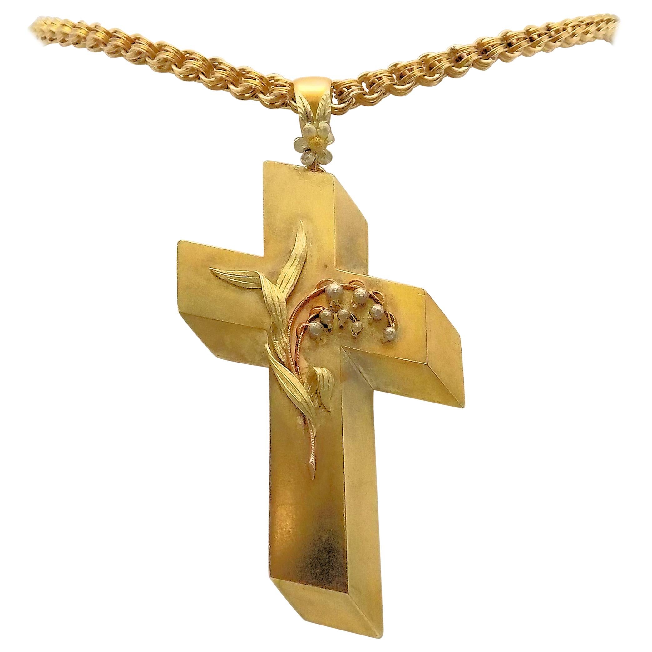 14 Karat Yellow Gold Antique Cross Pendant and Chain For Sale