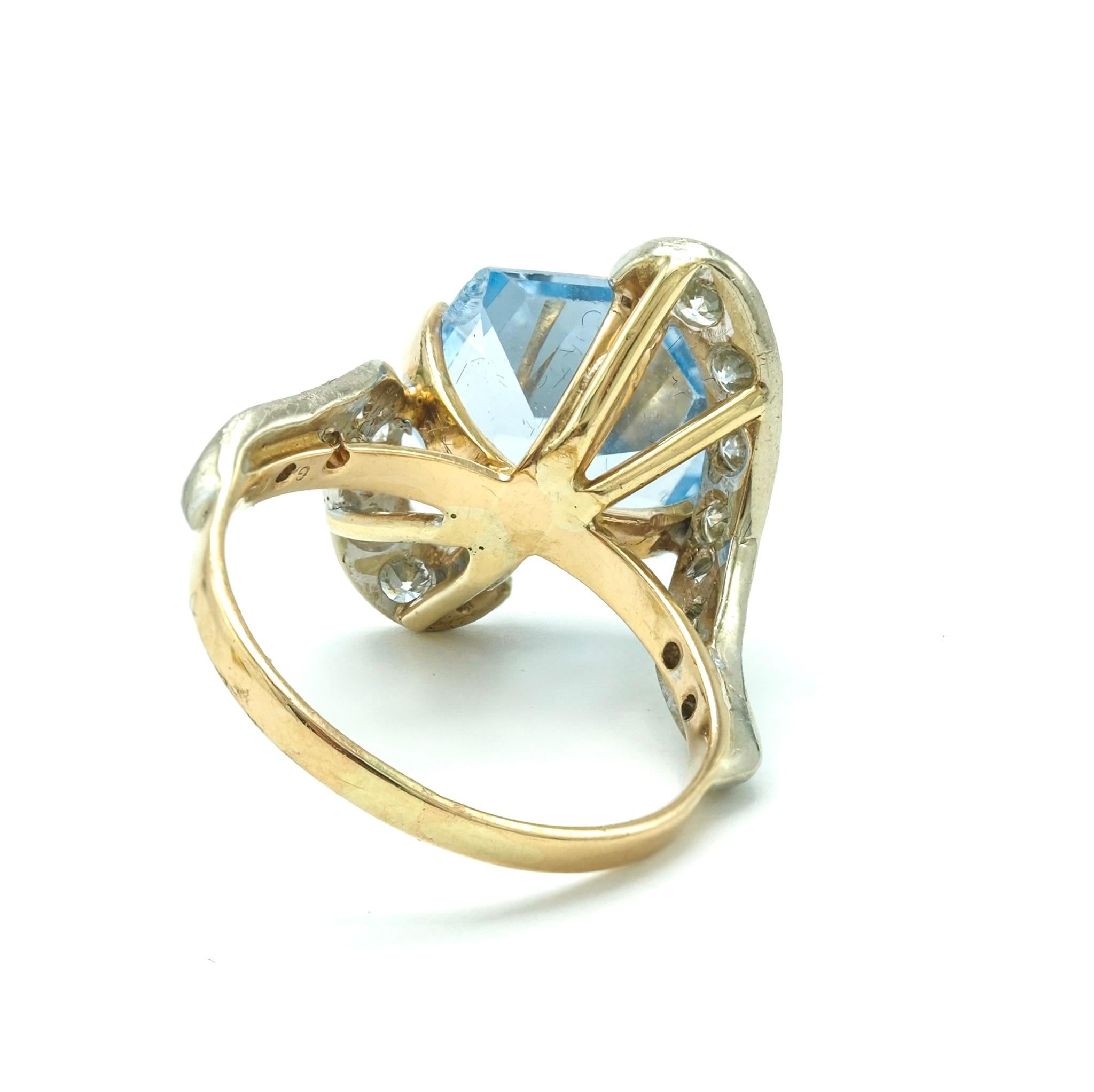 Modern 14 Karat Yellow Gold Topaz and Diamond Ring with 6.5 Carat Hexagon Stone For Sale