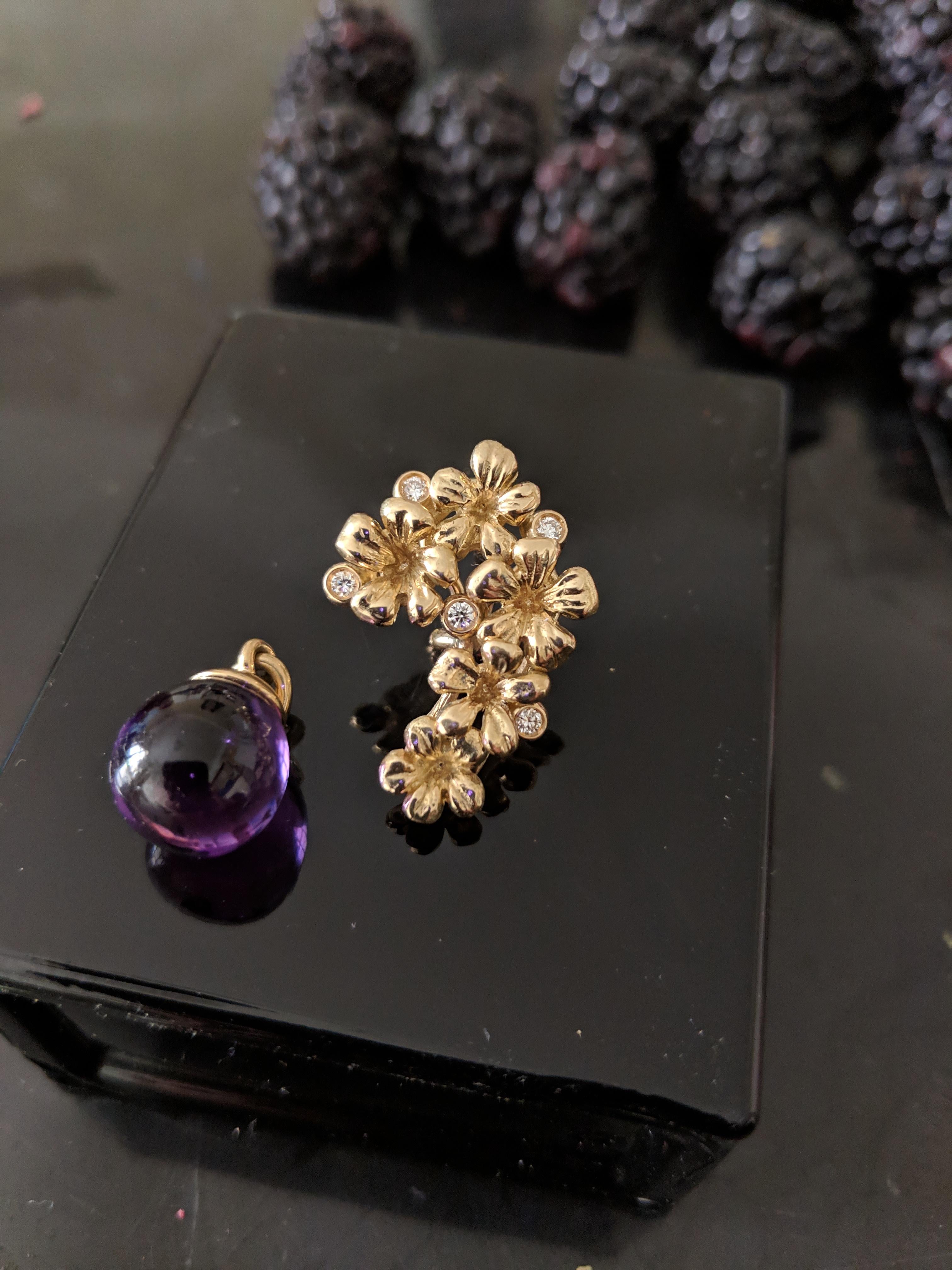Contemporary Yellow Gold Blossom Transformer Brooch with Diamonds and Detachable Amethyst For Sale