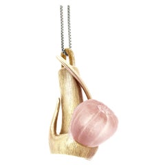 Collier pendentif figue en or jaune 14 carats de style Art nouveau avec quartz rose
