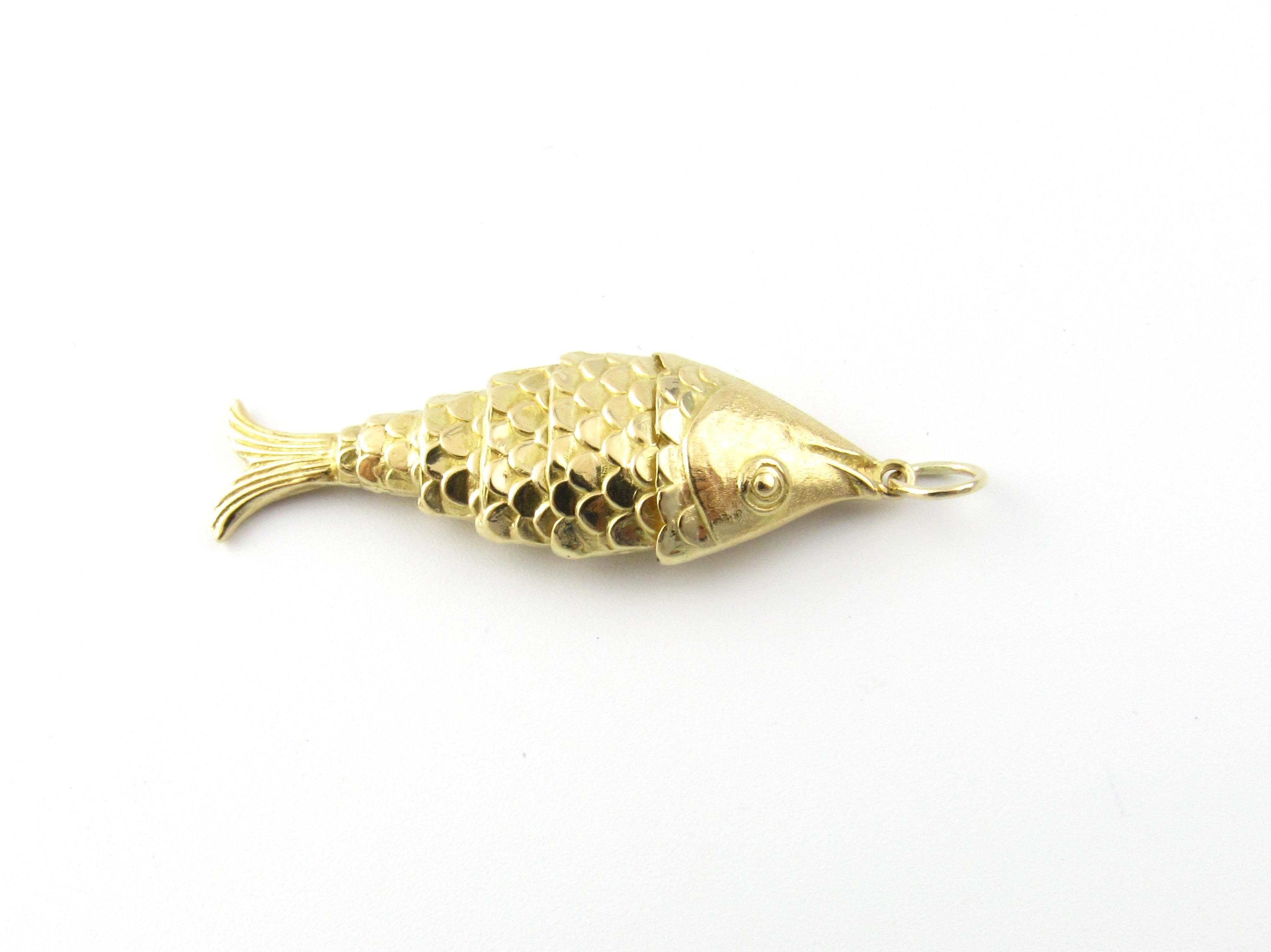 14 Karat Yellow Gold Articulated Fish Pendant In Good Condition In Washington Depot, CT