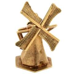 14 Karat Yellow Gold Articulated Windmill Charm Pendant 2.8 Grams