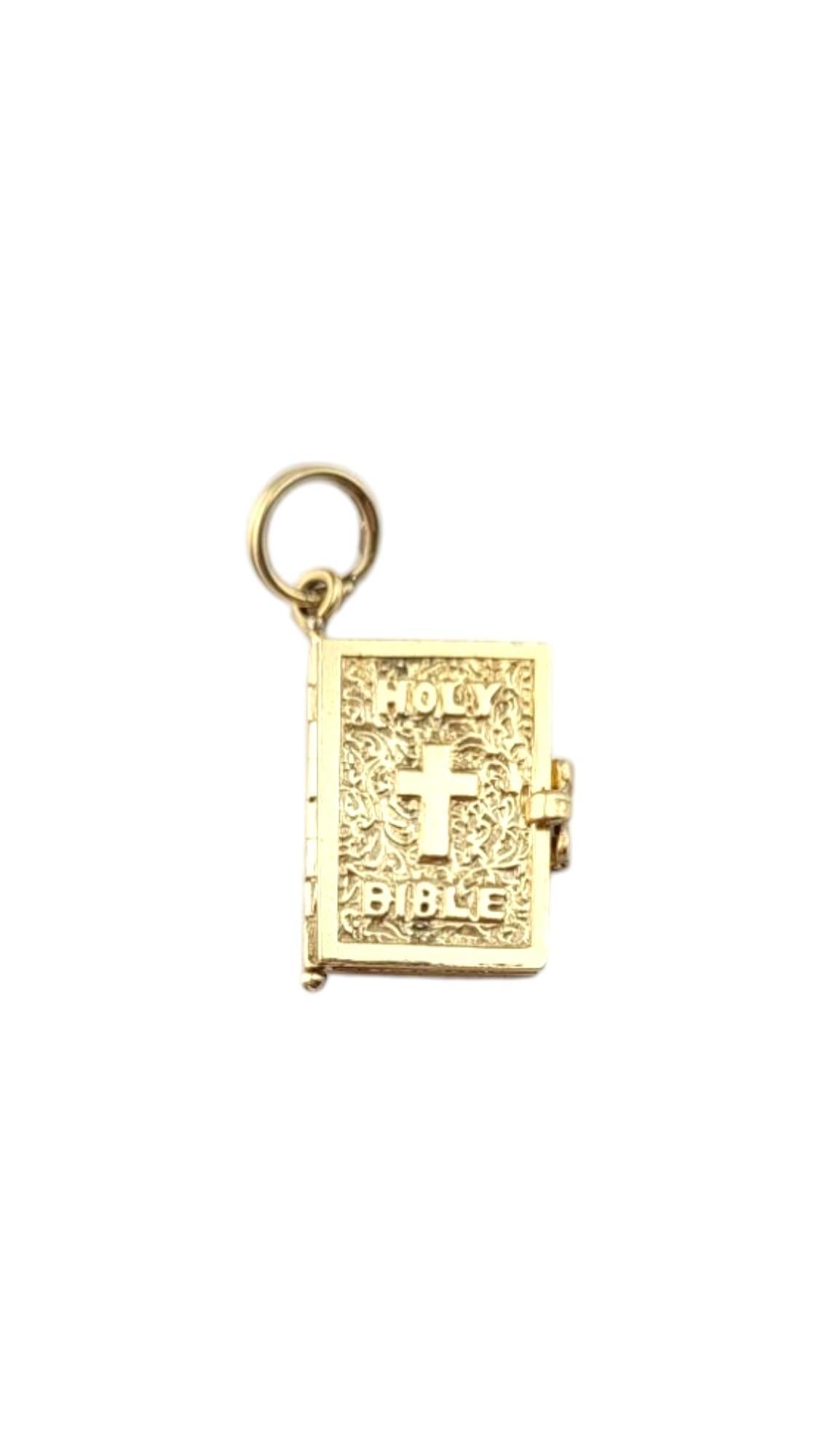 14 Karat Yellow Gold Articulating Bible Charm #21270 In Good Condition For Sale In Washington Depot, CT