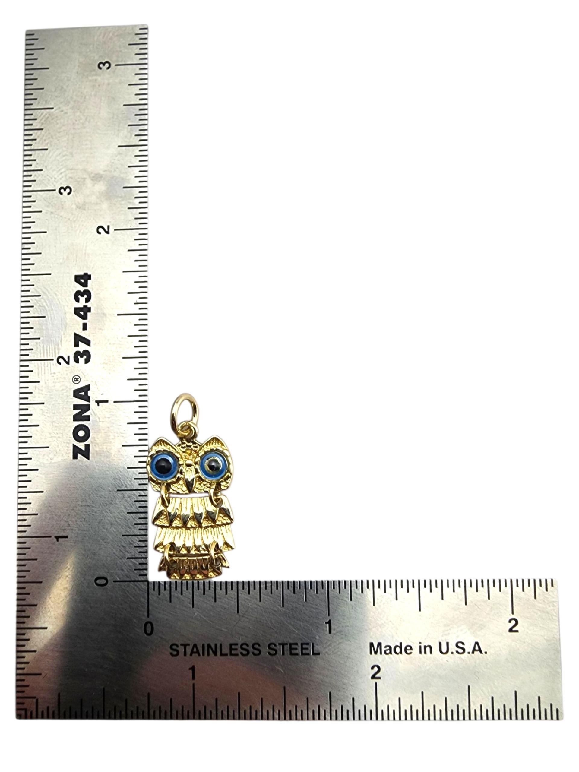 Charm a forma di gufo articolato in oro giallo 14 carati #23677 In condizioni buone in vendita a Washington Depot, CT