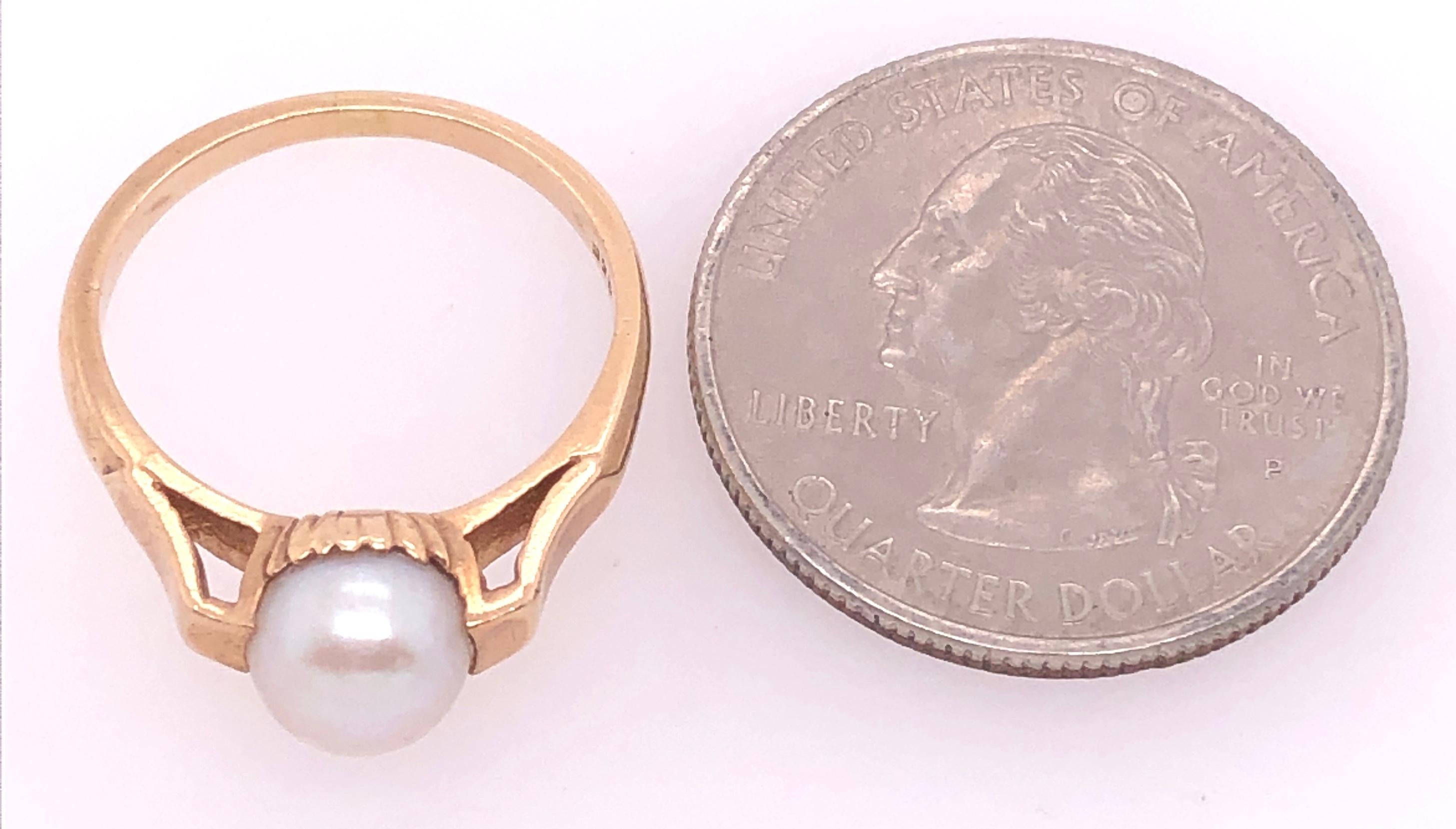 14 Karat Yellow Gold B & F Pearl Ring In Good Condition For Sale In Stamford, CT