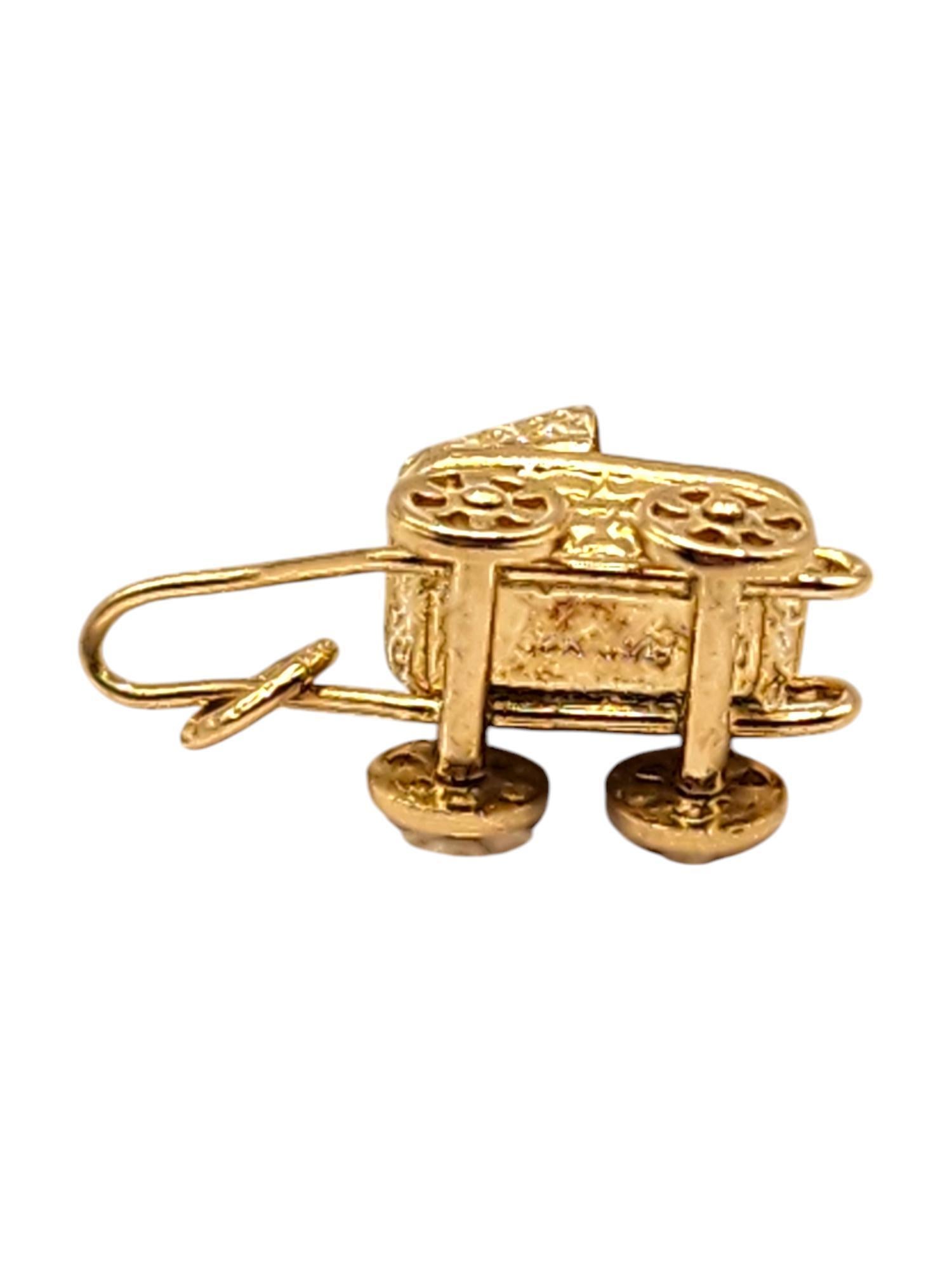 14 Karat Yellow Gold Baby Carriage Charm #19986 For Sale 1