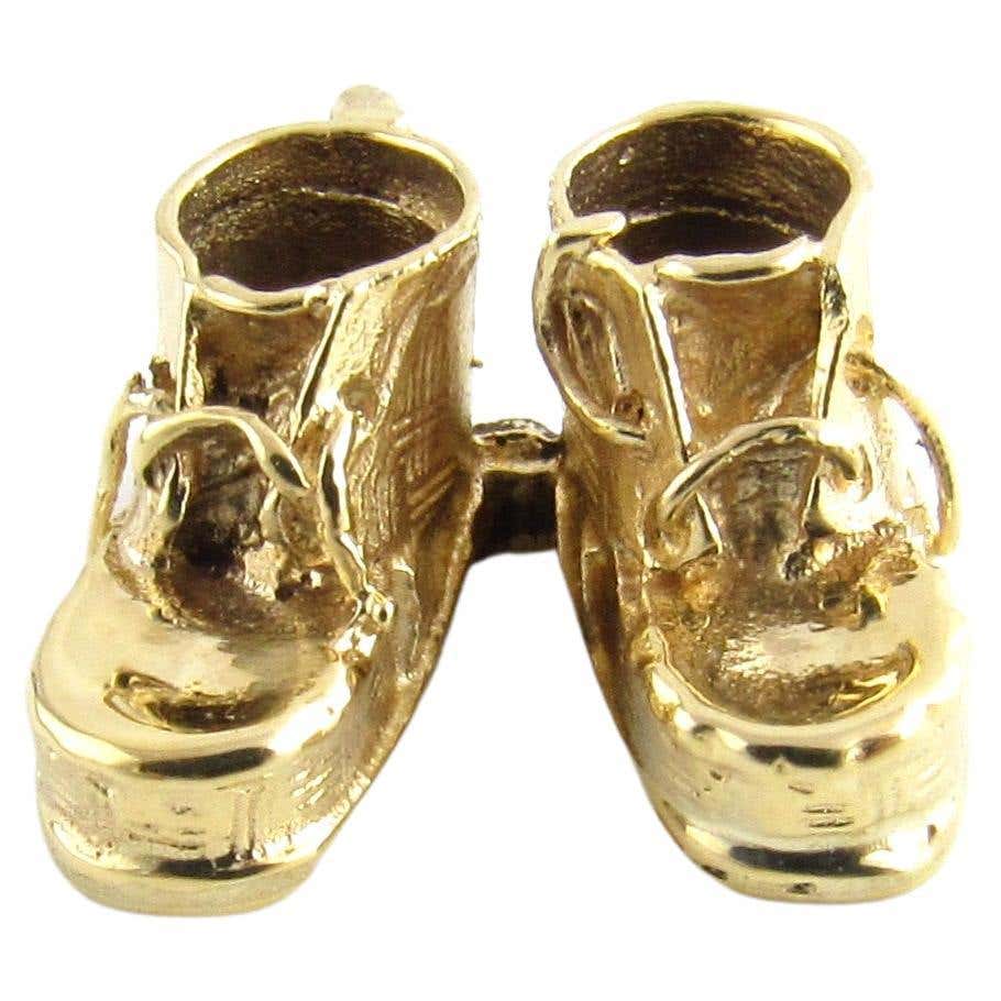 Movable Old Woman in A Shoe Charm in 14 Karat Gold - Antique Jewelry Mall Movable Old Woman in A Shoe Charm in 14 Karat Gold - Antique Jewelry Mall