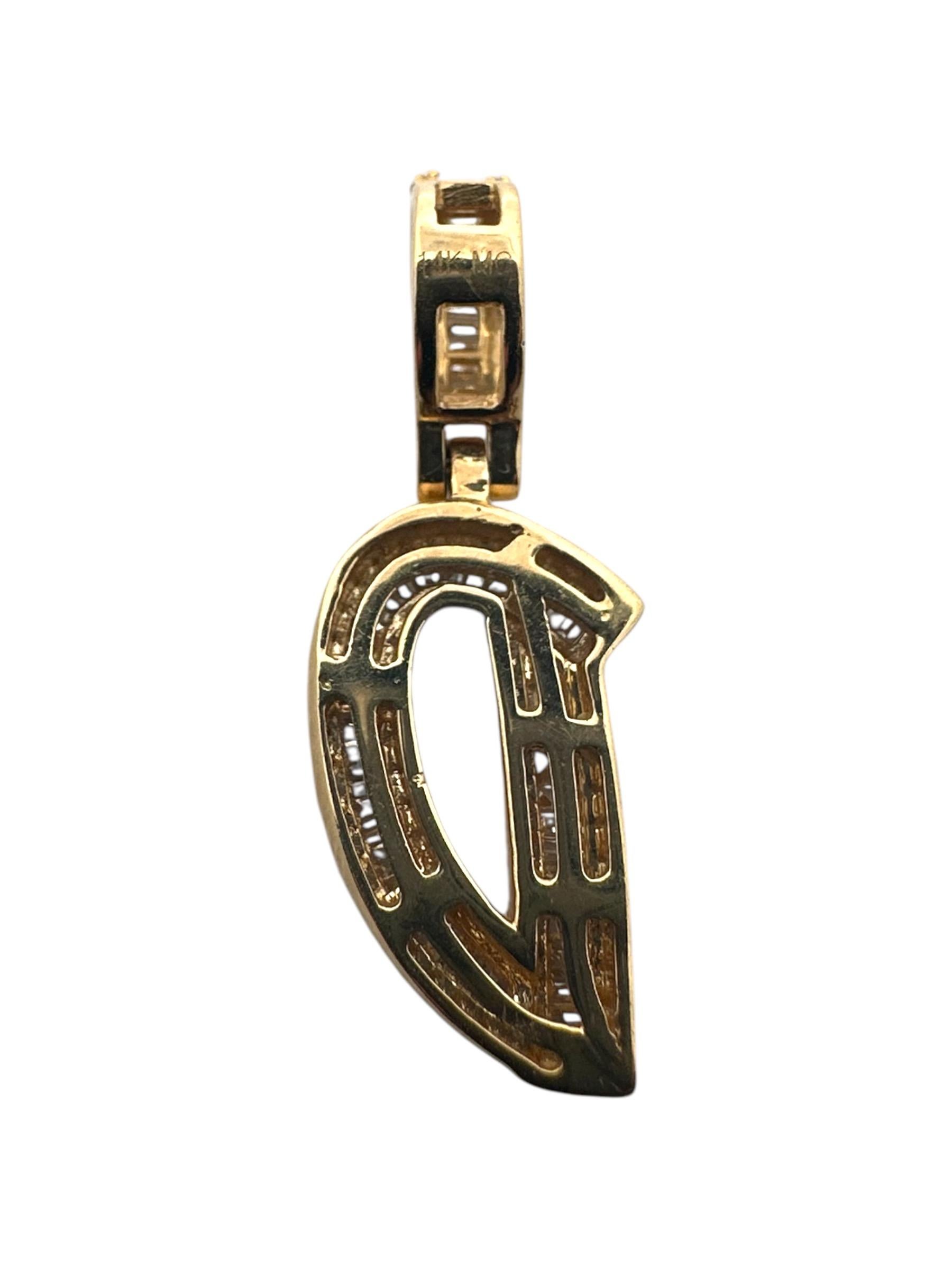 Collier pendentif initial « D » en or jaune 14 carats avec diamants baguettes et ronds Unisexe en vente