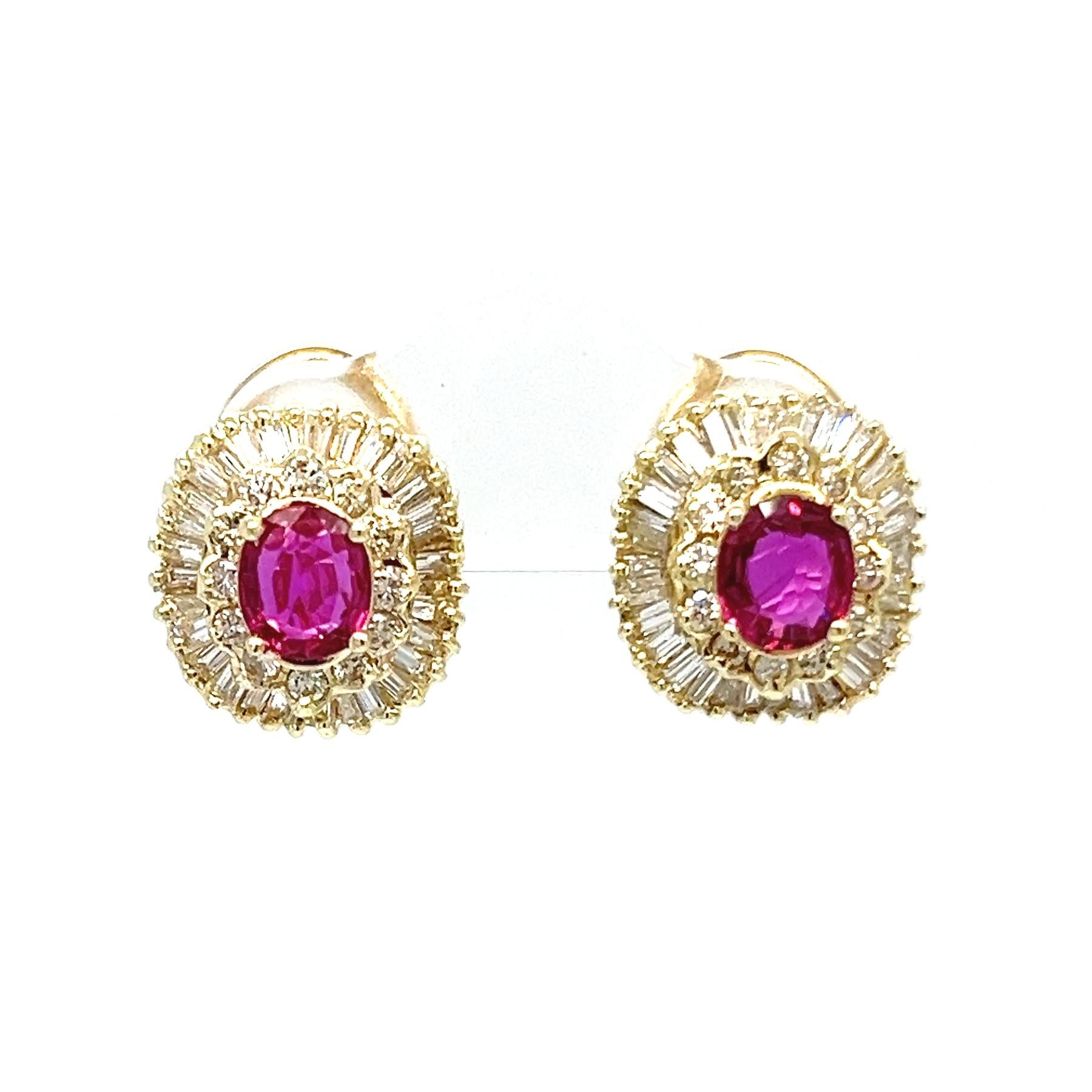 14 Karat Gelbgold Ballerina-Ohrringe mit ovalen Rubinen und Diamant-Halo im Zustand „Gut“ im Angebot in Coral Gables, FL