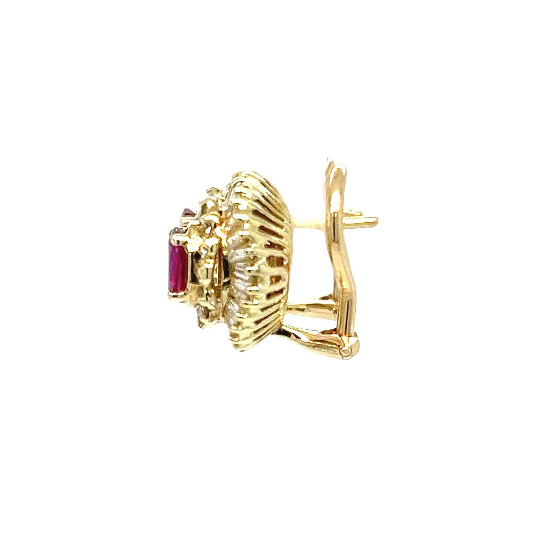 14 Karat Gelbgold Ballerina-Ohrringe mit ovalen Rubinen und Diamant-Halo Damen im Angebot