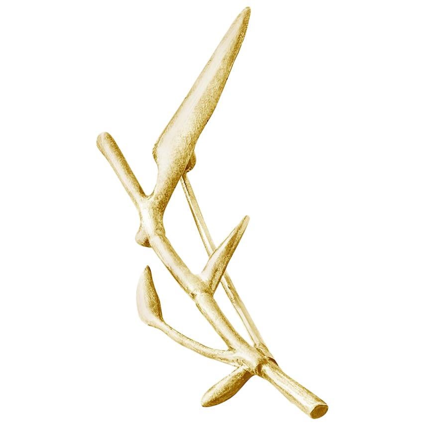 Bambusbrosche N3 des Künstlers aus vierzehn Karat Gelbgold