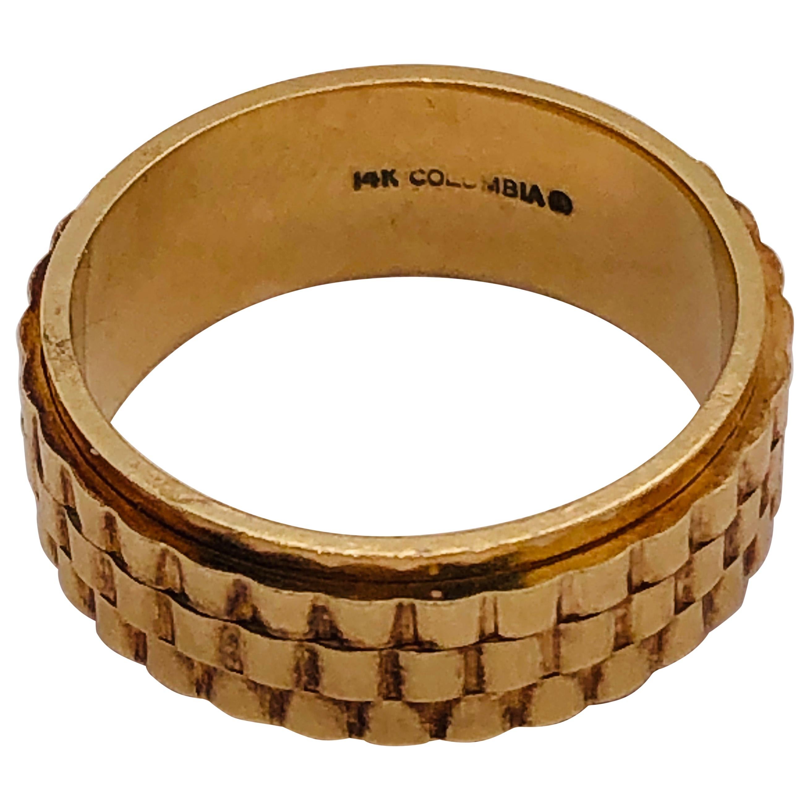 14 Karat Yellow Gold Band Ring or Wedding Ring Weave Design For Sale