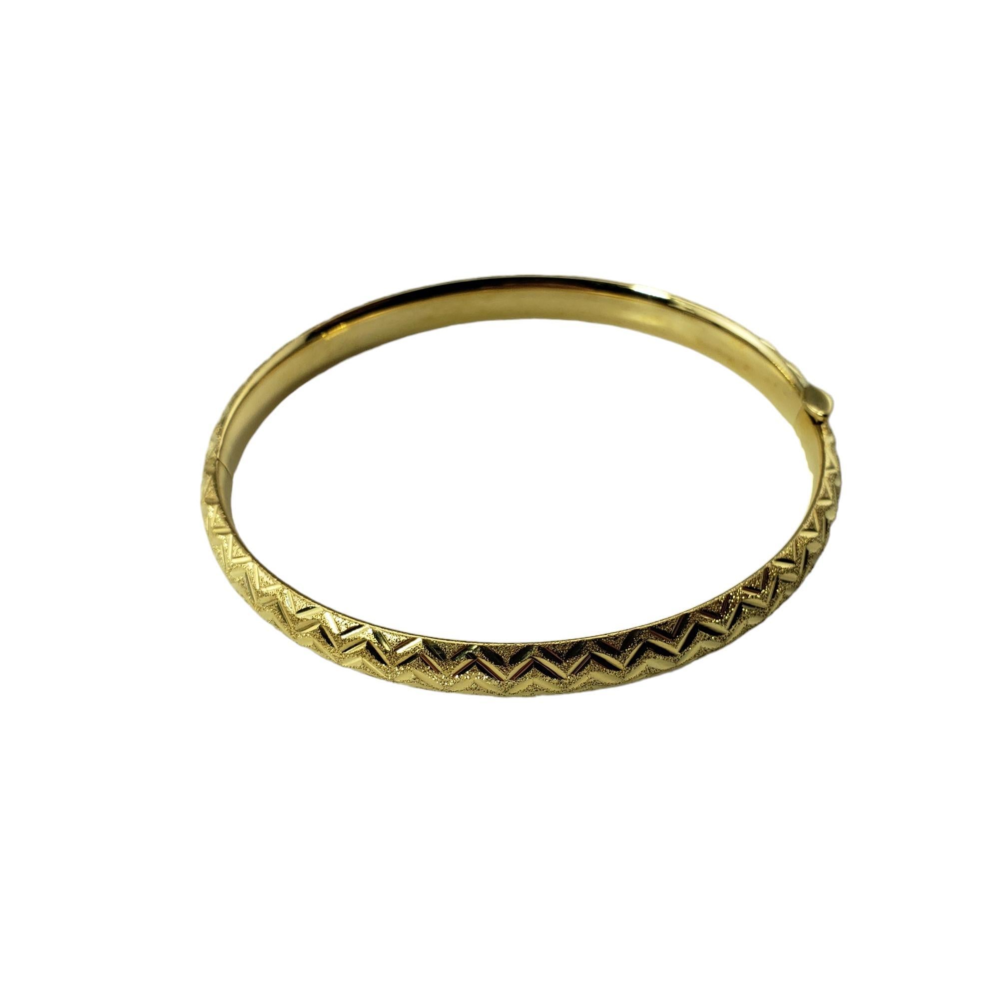 14 Karat Yellow Gold Bangle Bracelet #15884 In Good Condition For Sale In Washington Depot, CT