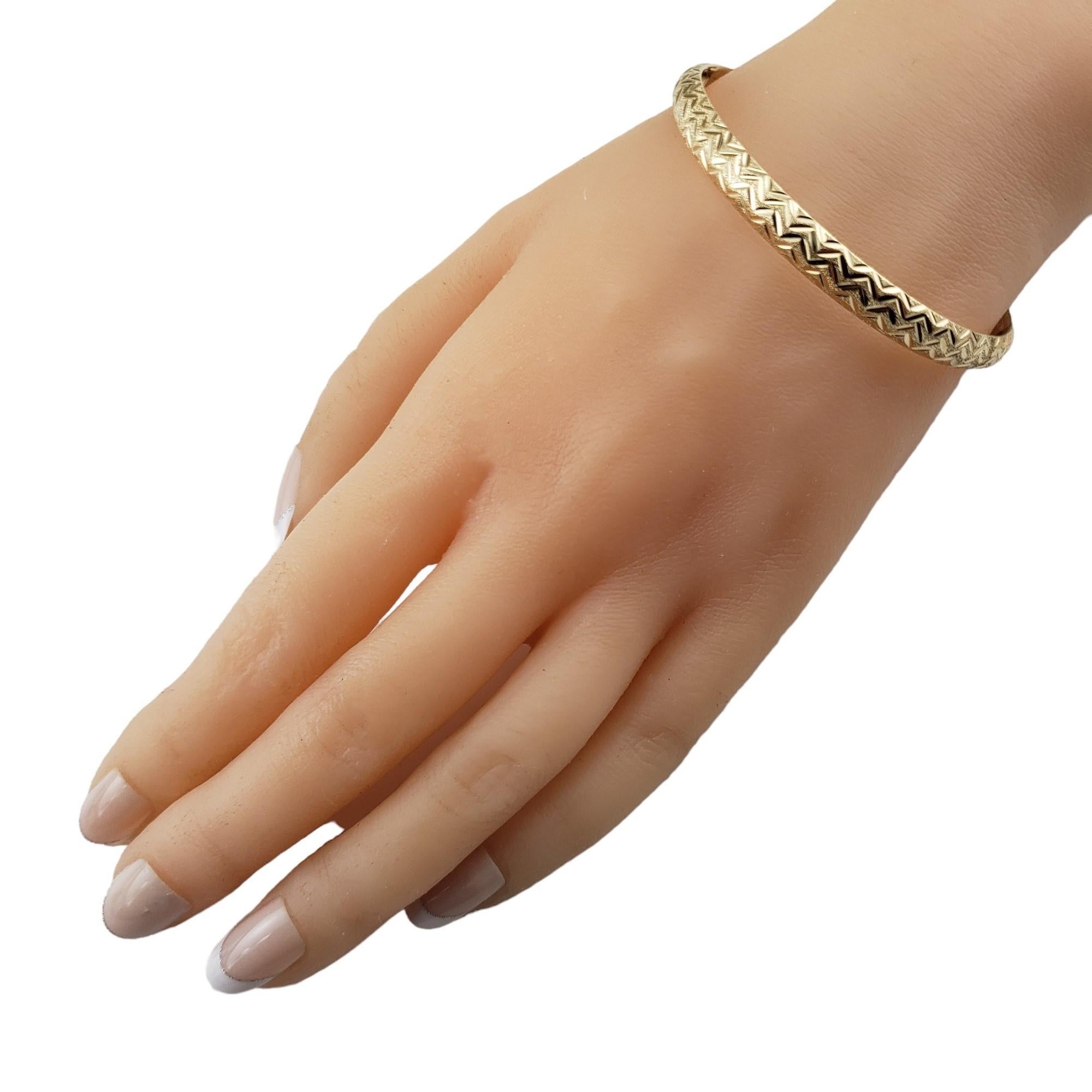 14 Karat Yellow Gold Bangle Bracelet #15884 For Sale 2