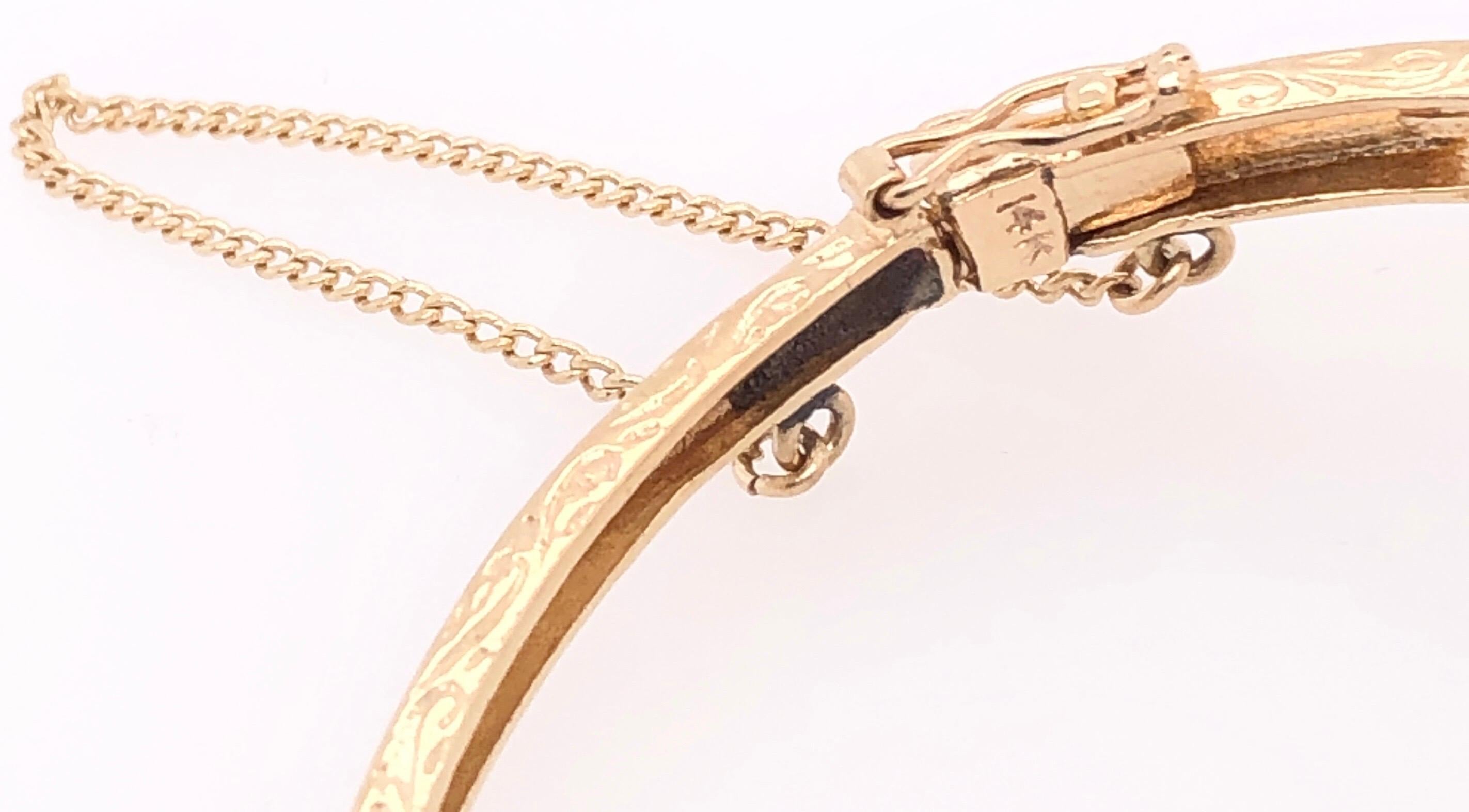 Bracelet jonc en or jaune 14 carats avec opale centrale et diamants Pour femmes en vente