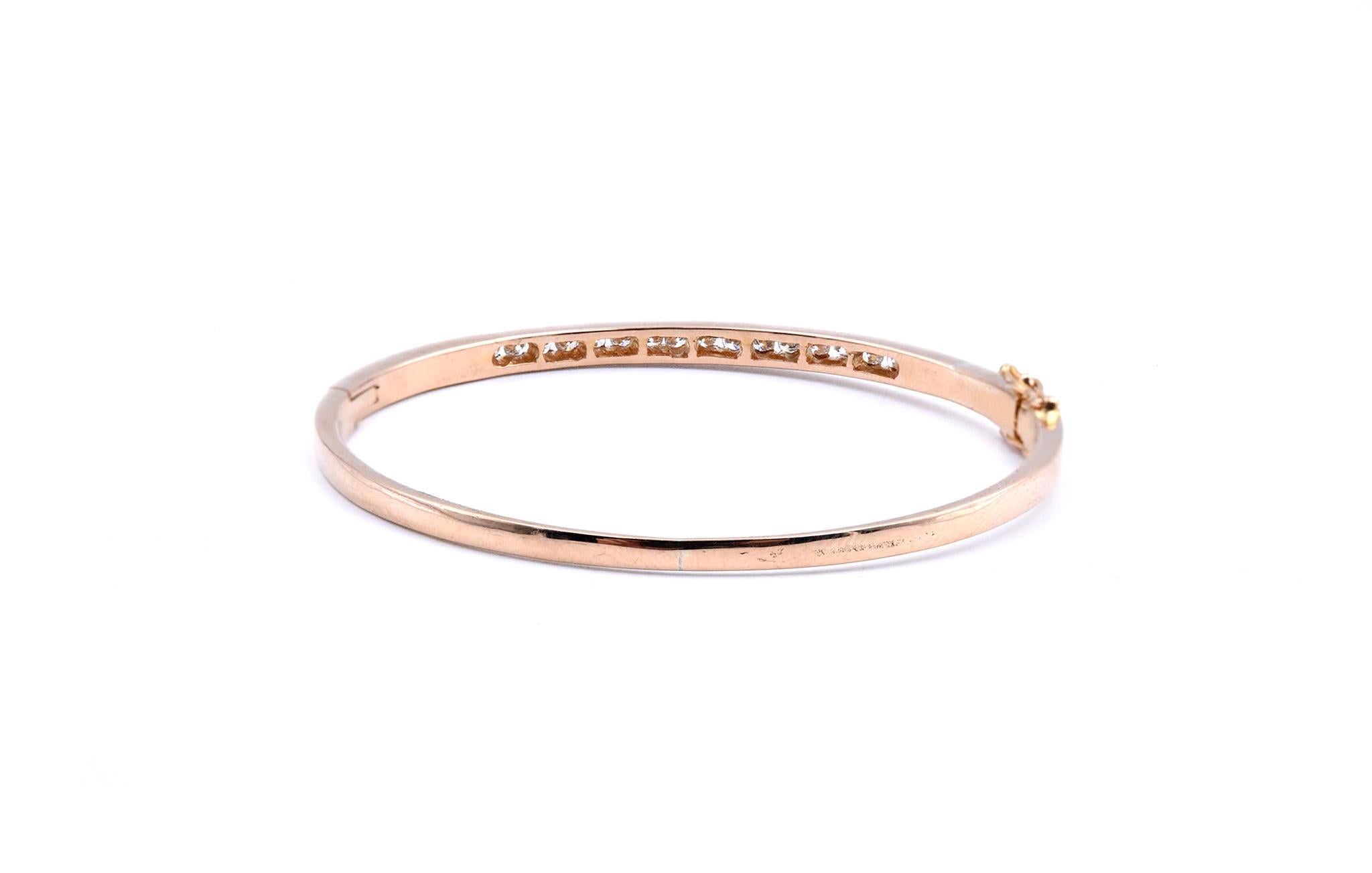 Bracelet bangle en or jaune 14 carats avec pointes de diamants Excellent état - En vente à Scottsdale, AZ