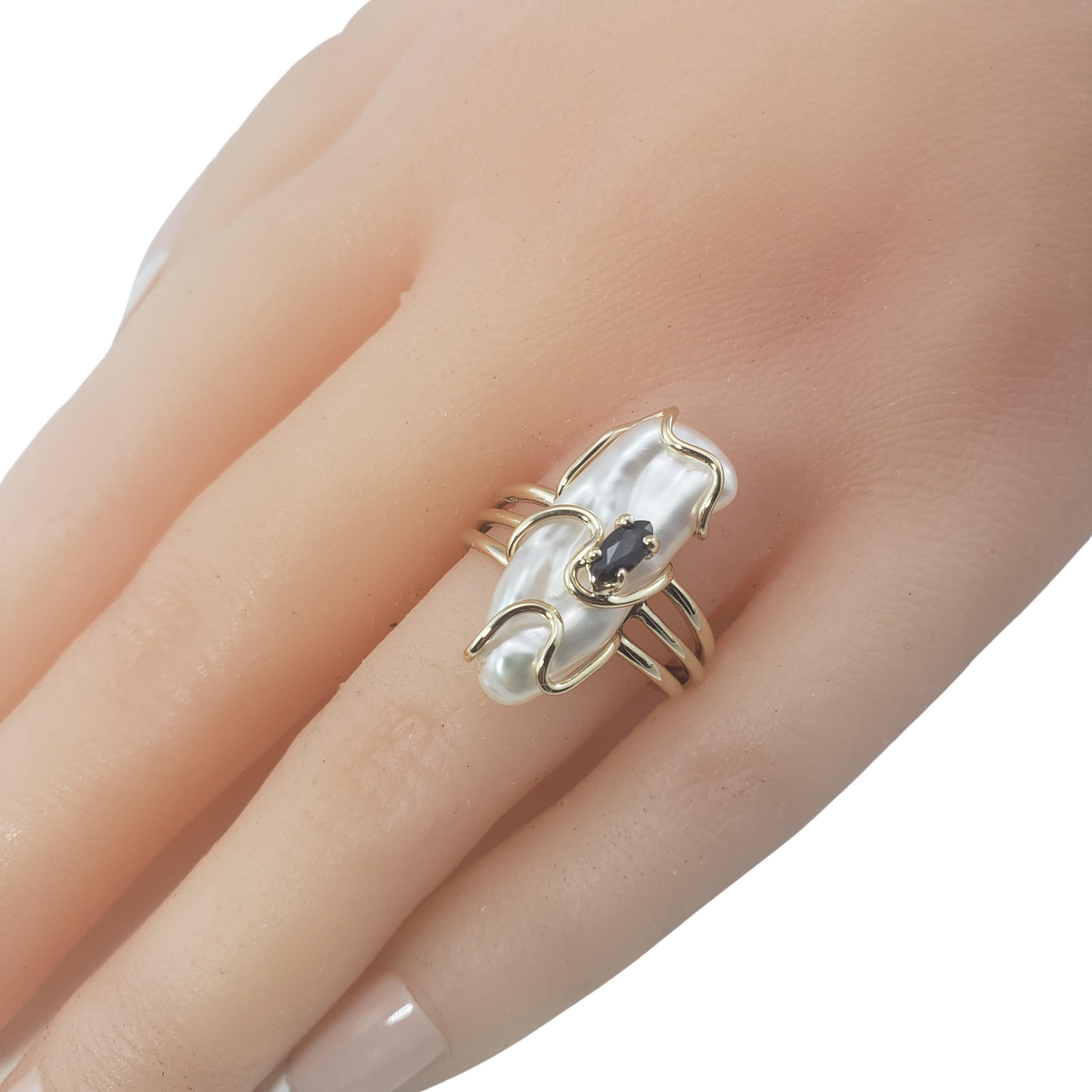 14 Karat Yellow Gold Baroque Pearl and Sapphire Ring For Sale 1