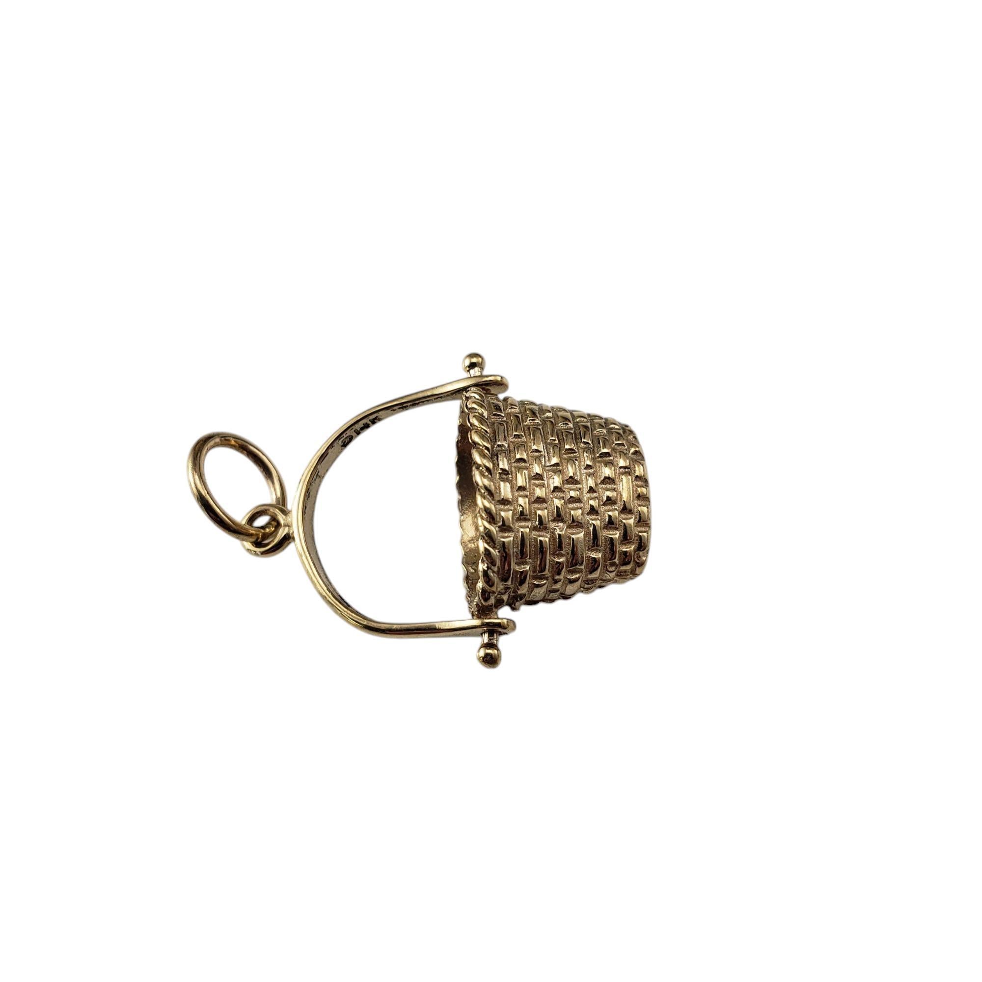 Breloque panier en or jaune 14 carats #20920 Bon état - En vente à Washington Depot, CT