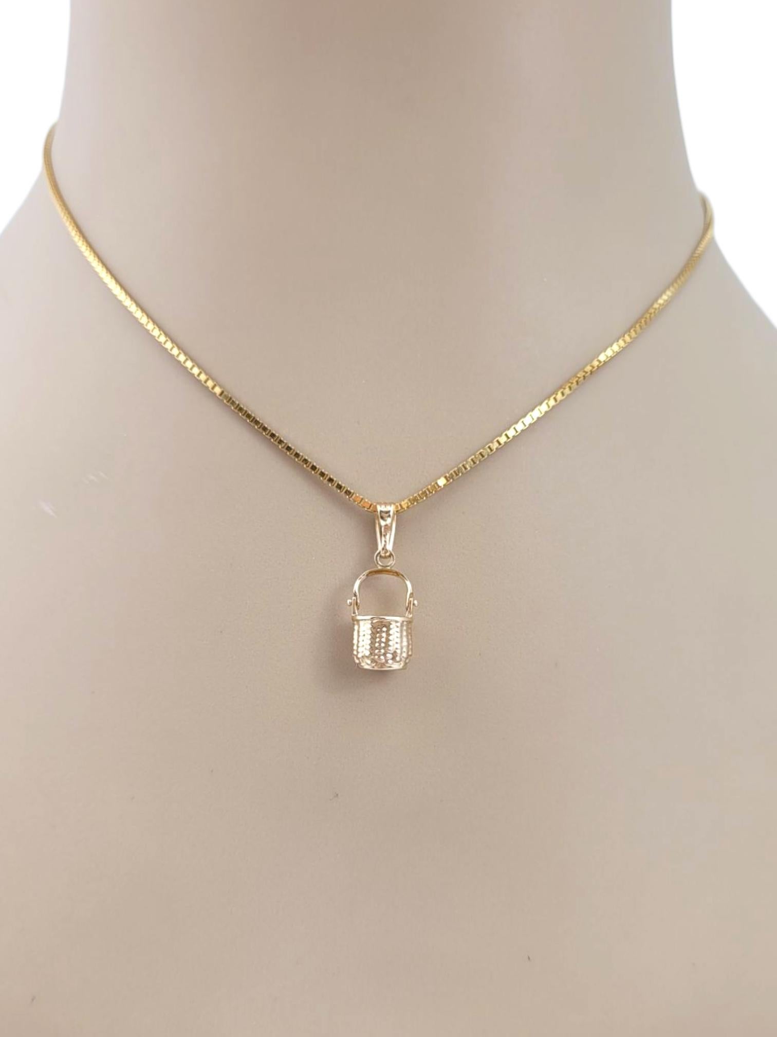14 Karat Yellow Gold Basket Charm #21661 in vendita 3