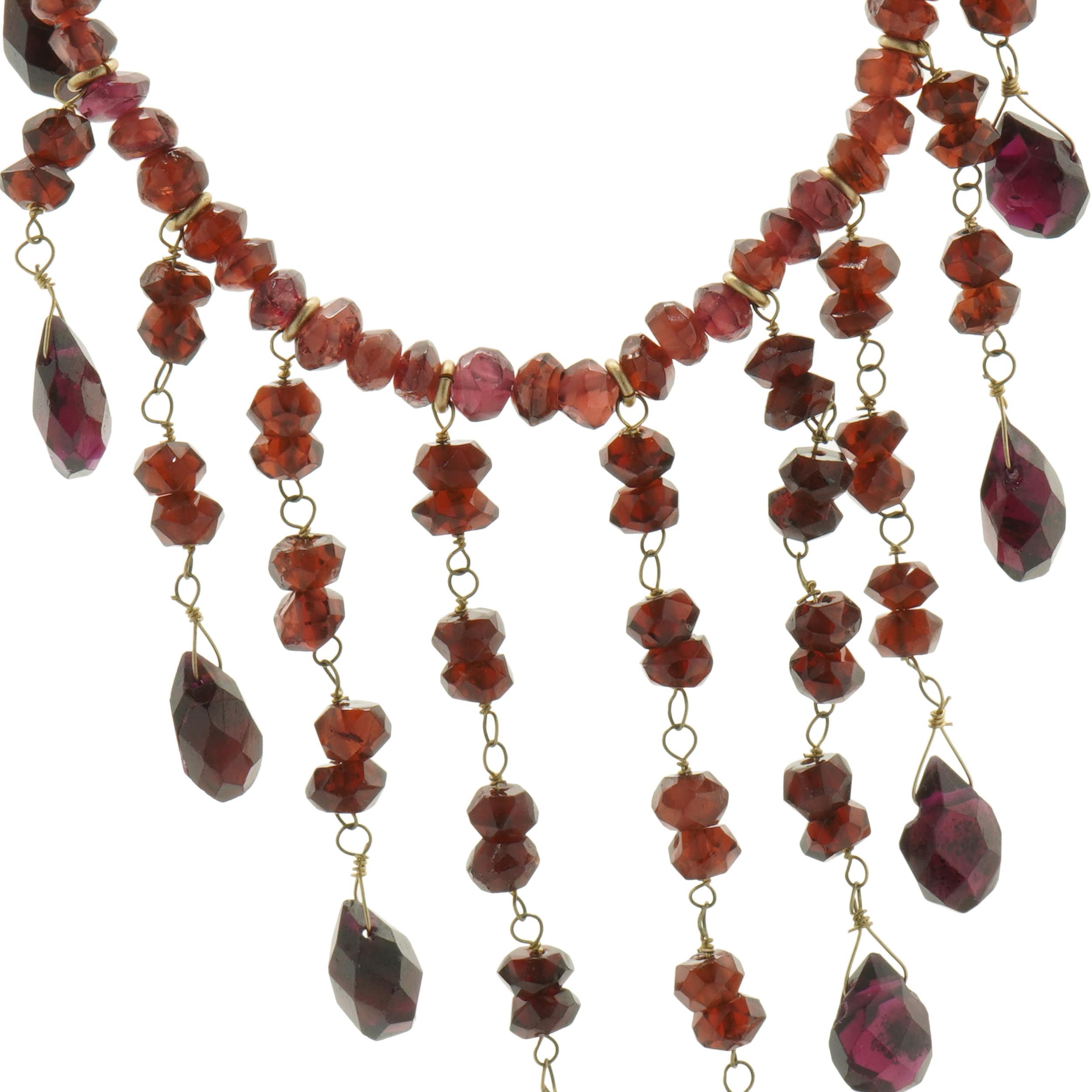 Concepteur : personnalisé
Matériau : Or jaune 14K
Longueur : le collier mesure 16 pouces de long.
Poids : 28.50 grammes
