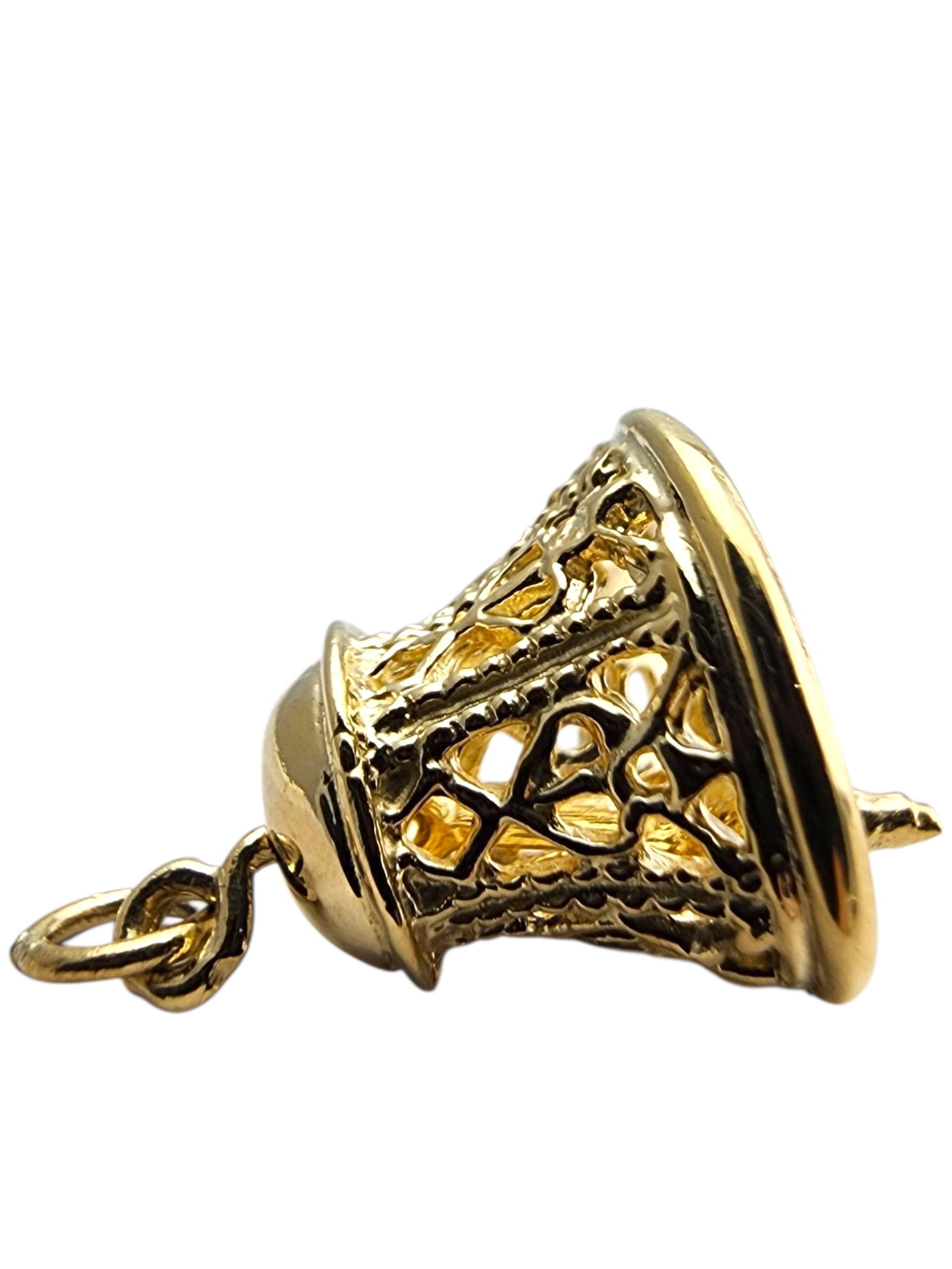 Contemporaneo Charm a campana in oro giallo 14 carati #23934 in vendita