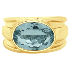 14 Karat Gelbgold Lünettenring mit Aquamarin