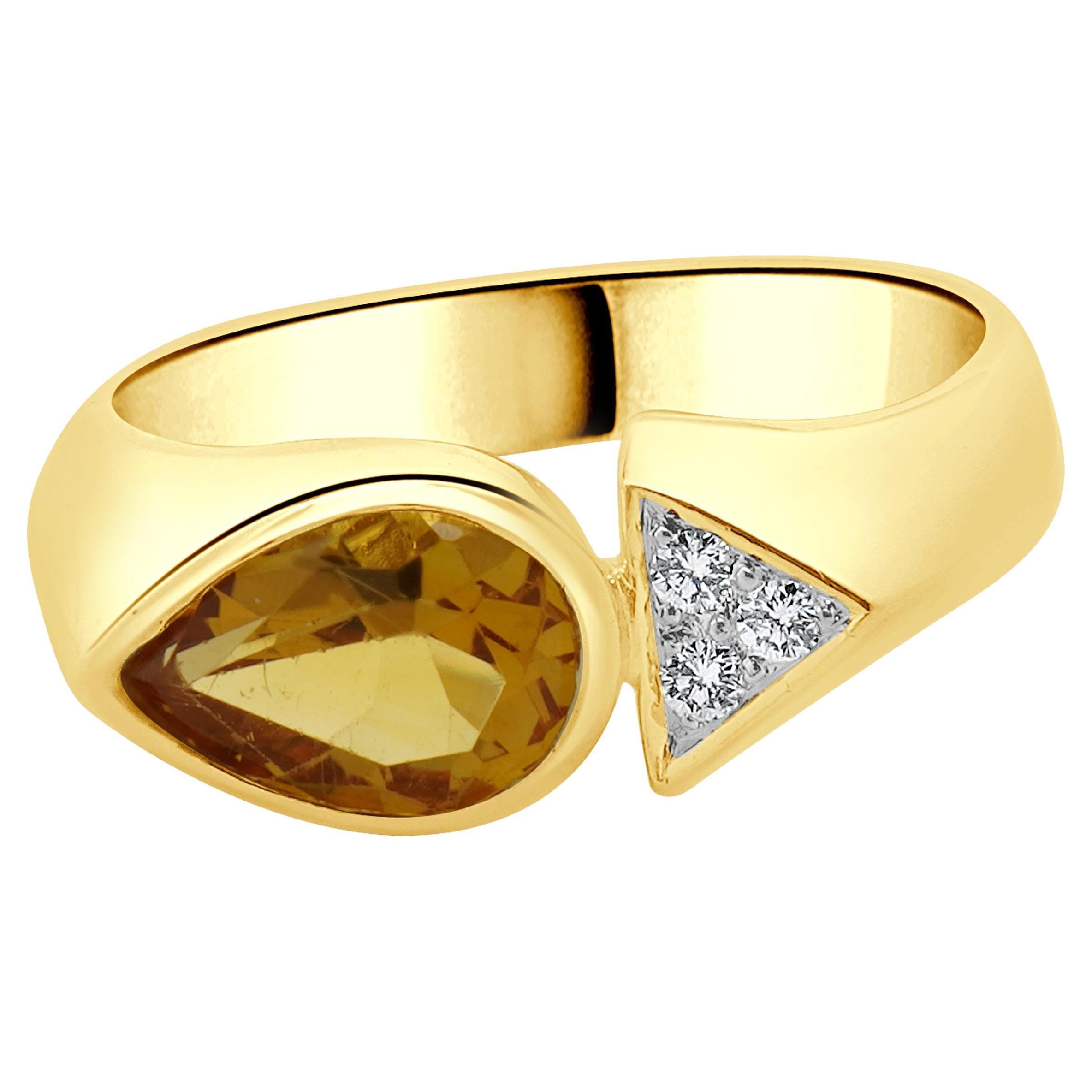 18 Karat Yellow Gold Bezel Set Citrine and Diamond Geometric Ring