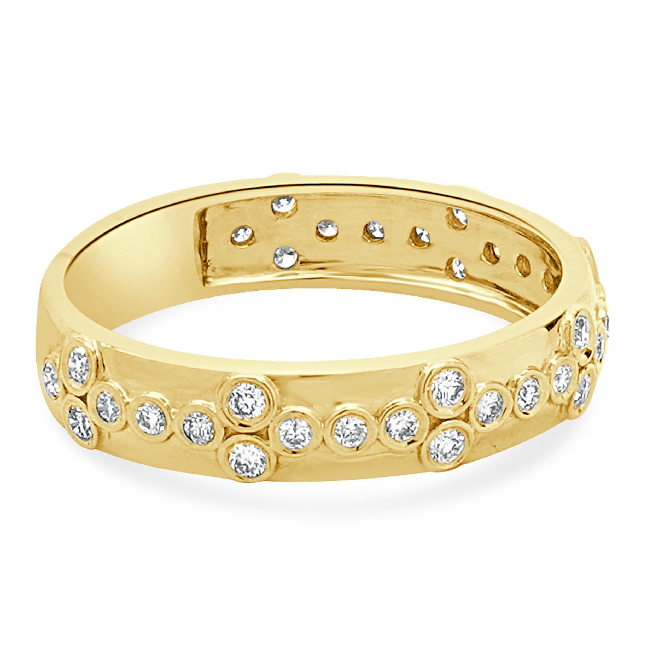 Taille brillant Bague en or jaune 14 carats sertie de diamants en vente