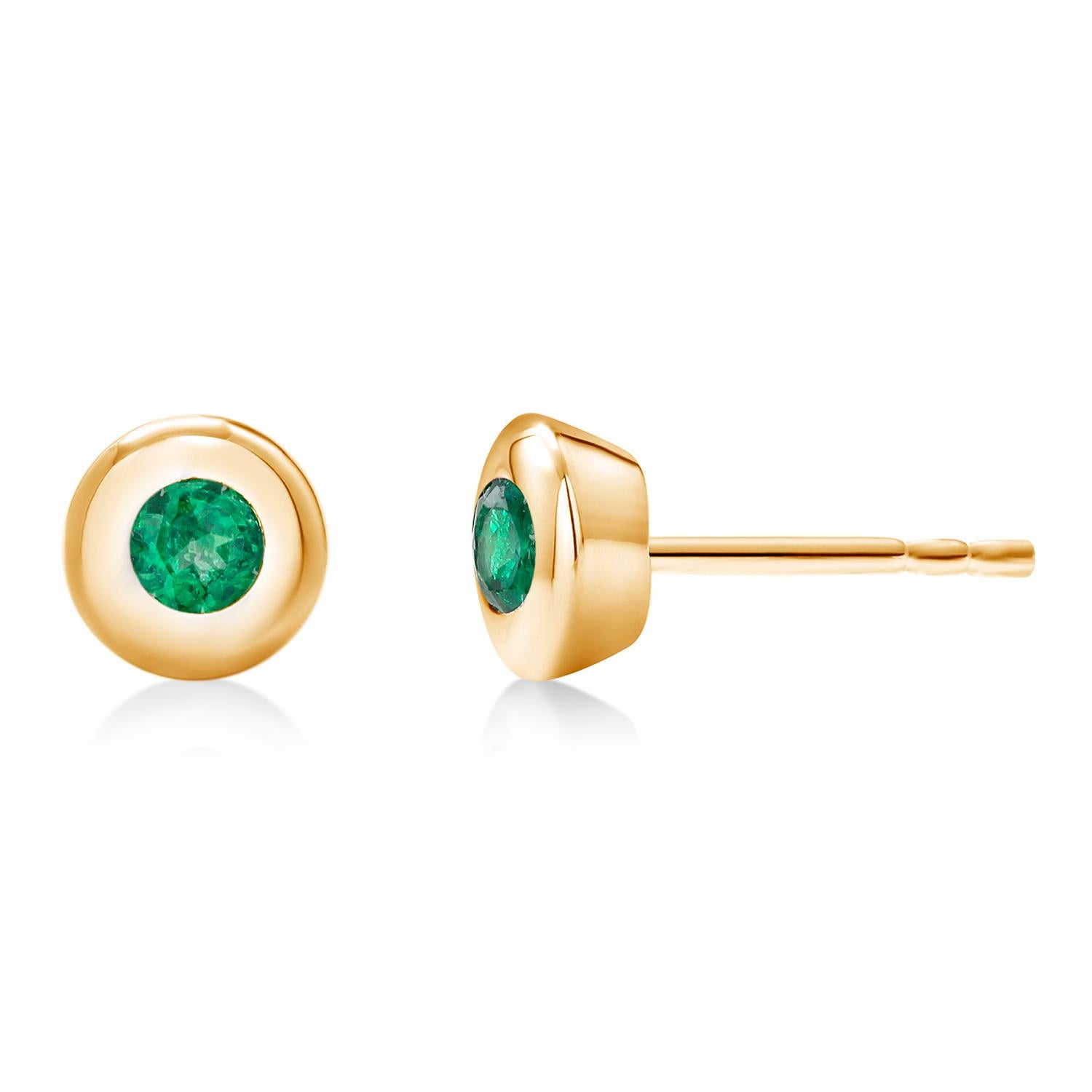 14 Karat Yellow Gold Bezel Set Emerald Stud Earrings Weighing 0.30 Carat In New Condition In New York, NY