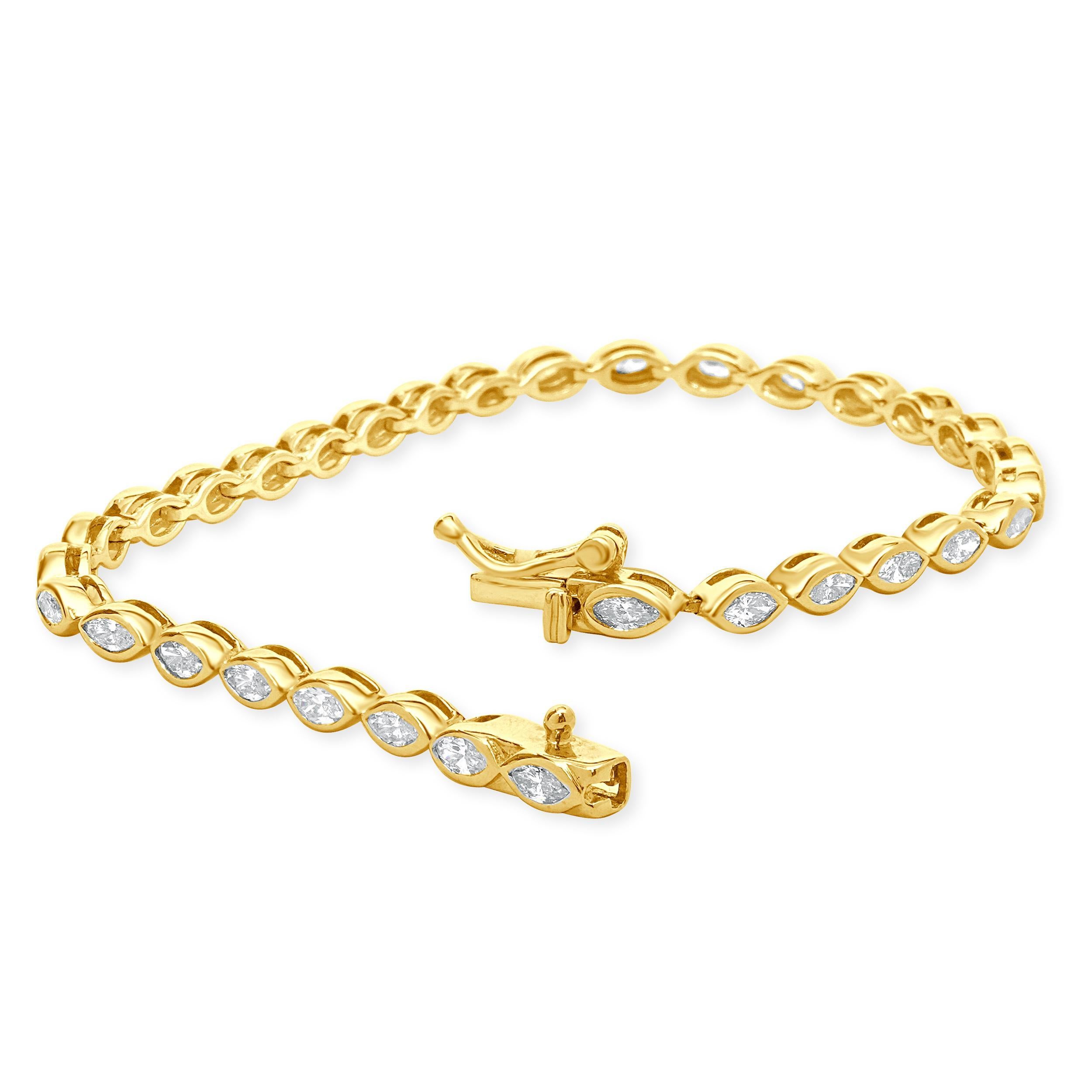 14 Karat Yellow Gold Bezel Set Marquise Cut Diamond Inline Tennis Bracelet In Excellent Condition For Sale In Scottsdale, AZ