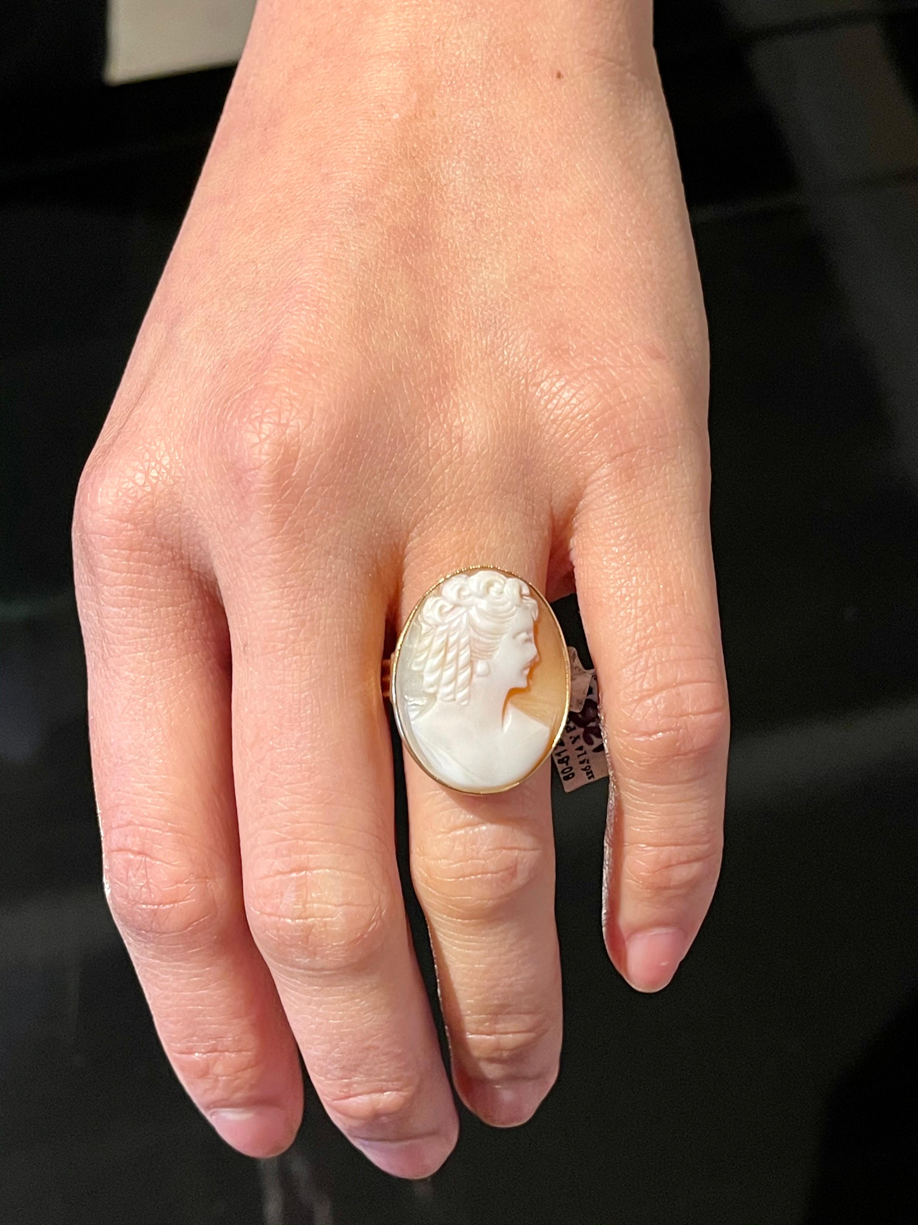 14 Karat Yellow Gold Bezeled Cameo Ring For Sale 7