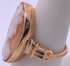 14 Karat Yellow Gold Bezeled Cameo Ring