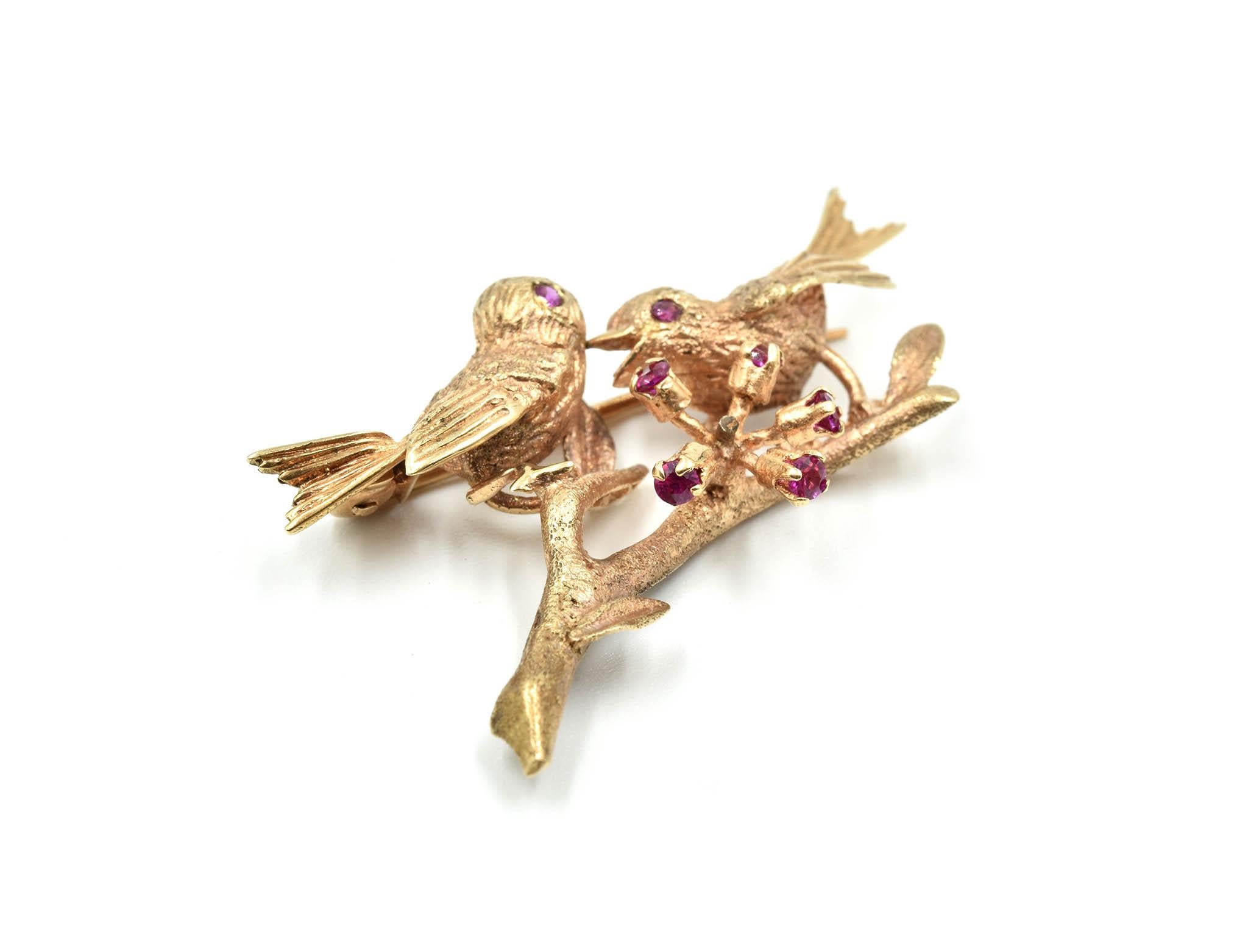  14 Karat Yellow Gold Bird Pin with Accented Rubies In Excellent Condition In Scottsdale, AZ