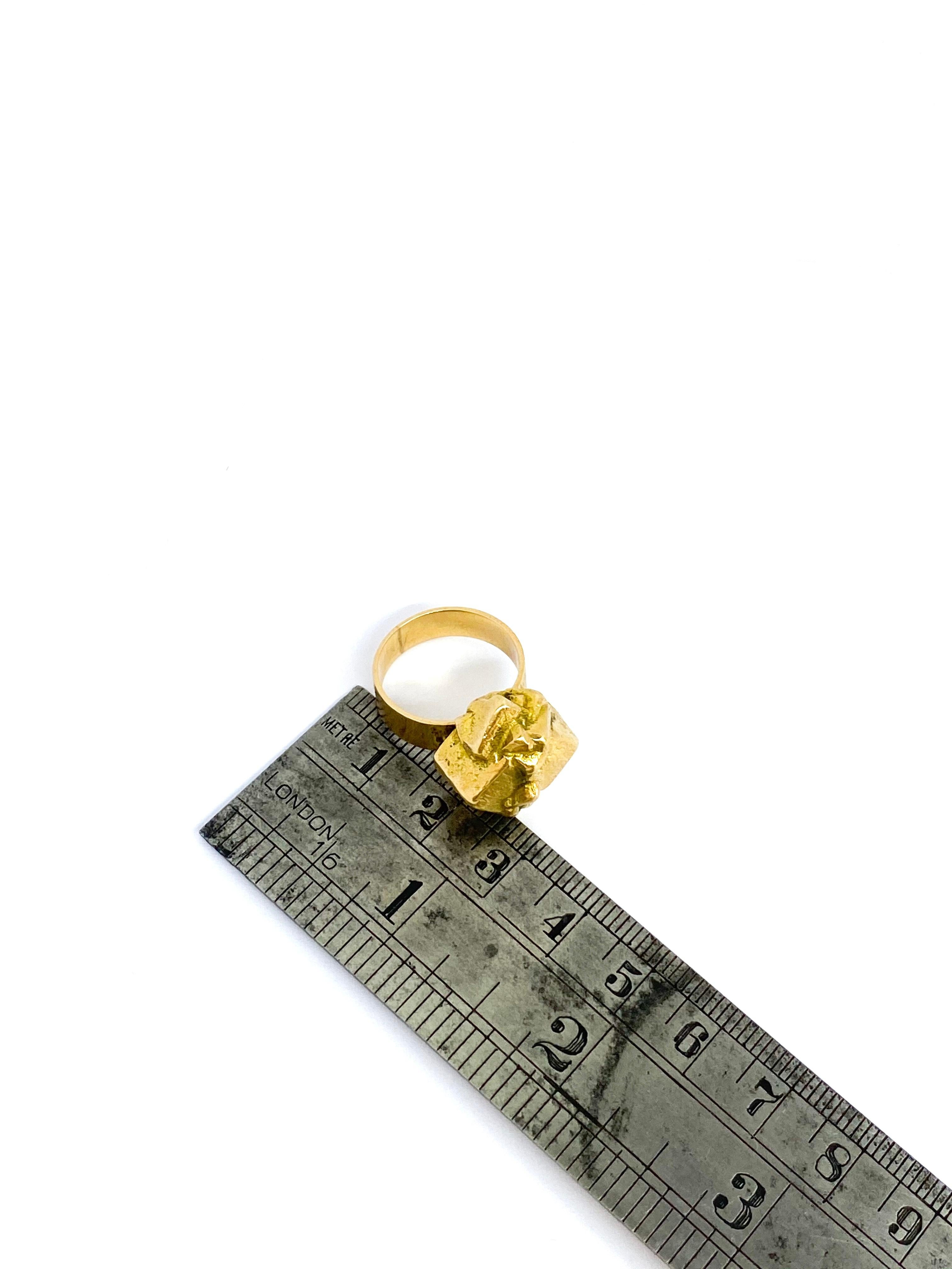 14 Karat Yellow Gold Björn Weckström 1969 Golden Geranium Ring
Ring. Björn Weckström. 