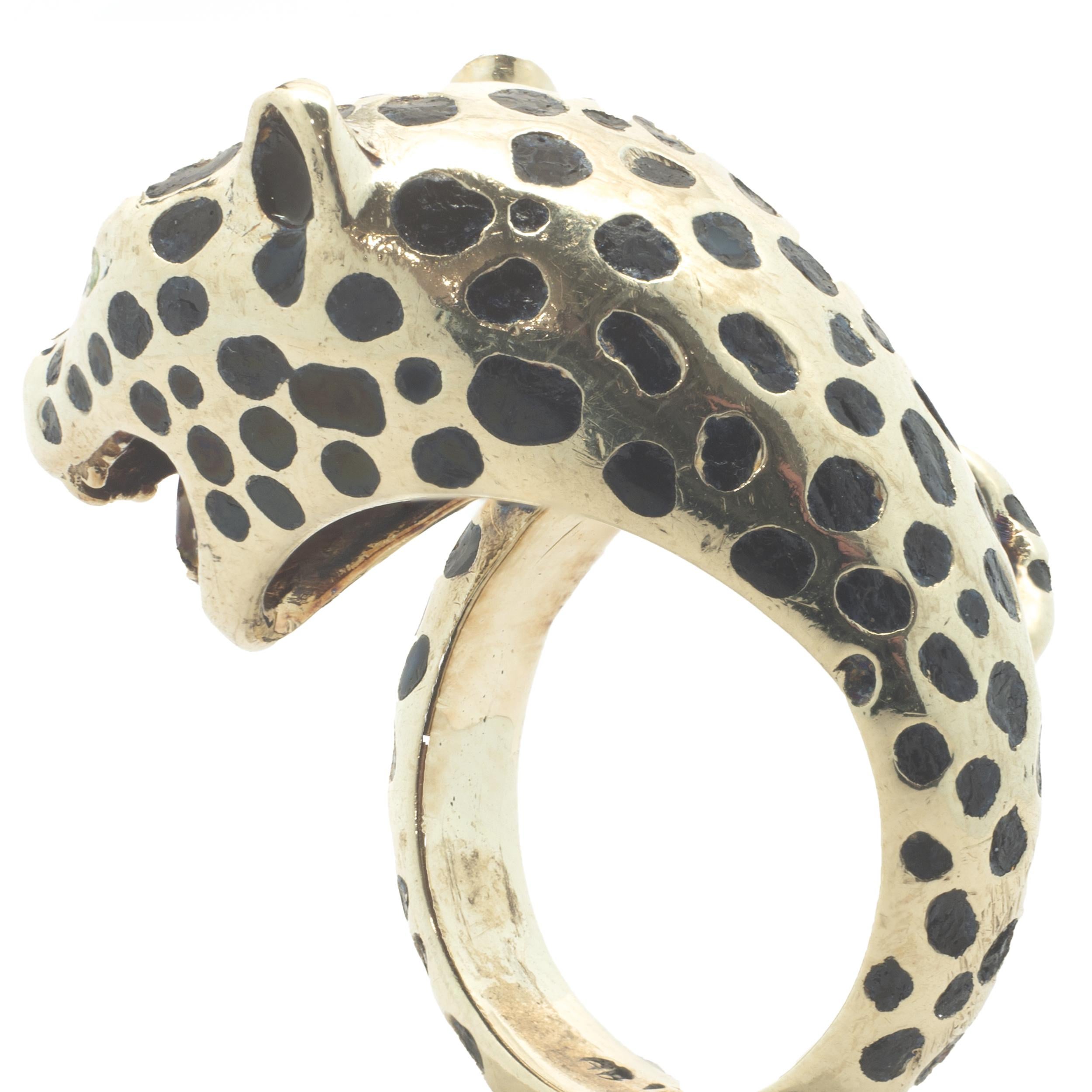 14 Karat Yellow Gold Black Enamel Panther Ring In Excellent Condition In Scottsdale, AZ