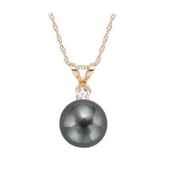 14 Karat Yellow Gold Black Freshwater Pearl and 5pt TDW Diamond Pendant Necklace