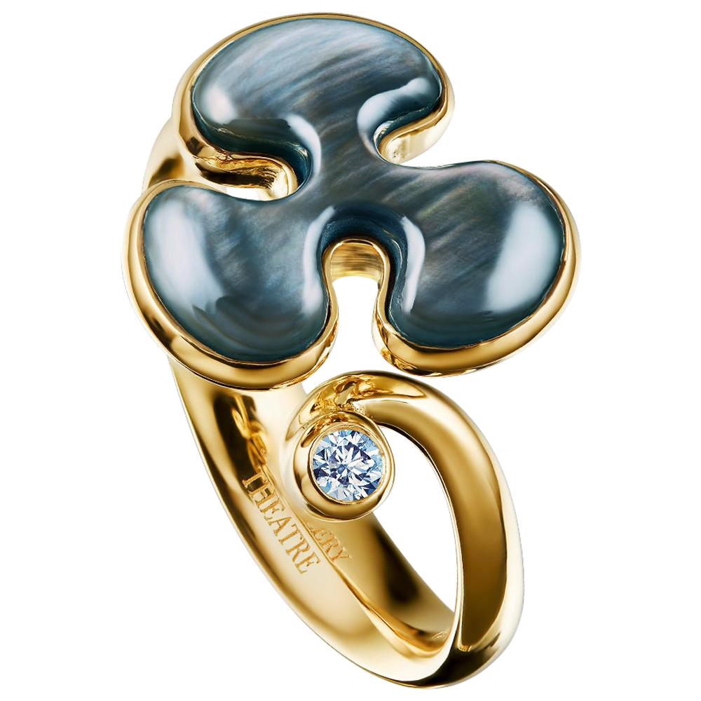 14 Karat Yellow Gold Black Mother of Pearl and Diamond Cocktail Ring For Sale