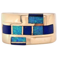 14 Karat Yellow Gold Black Mother of Pearl and Lapis Ring 14 Karat Yellow Gold Black Mother of Pearl and Lapis Ring