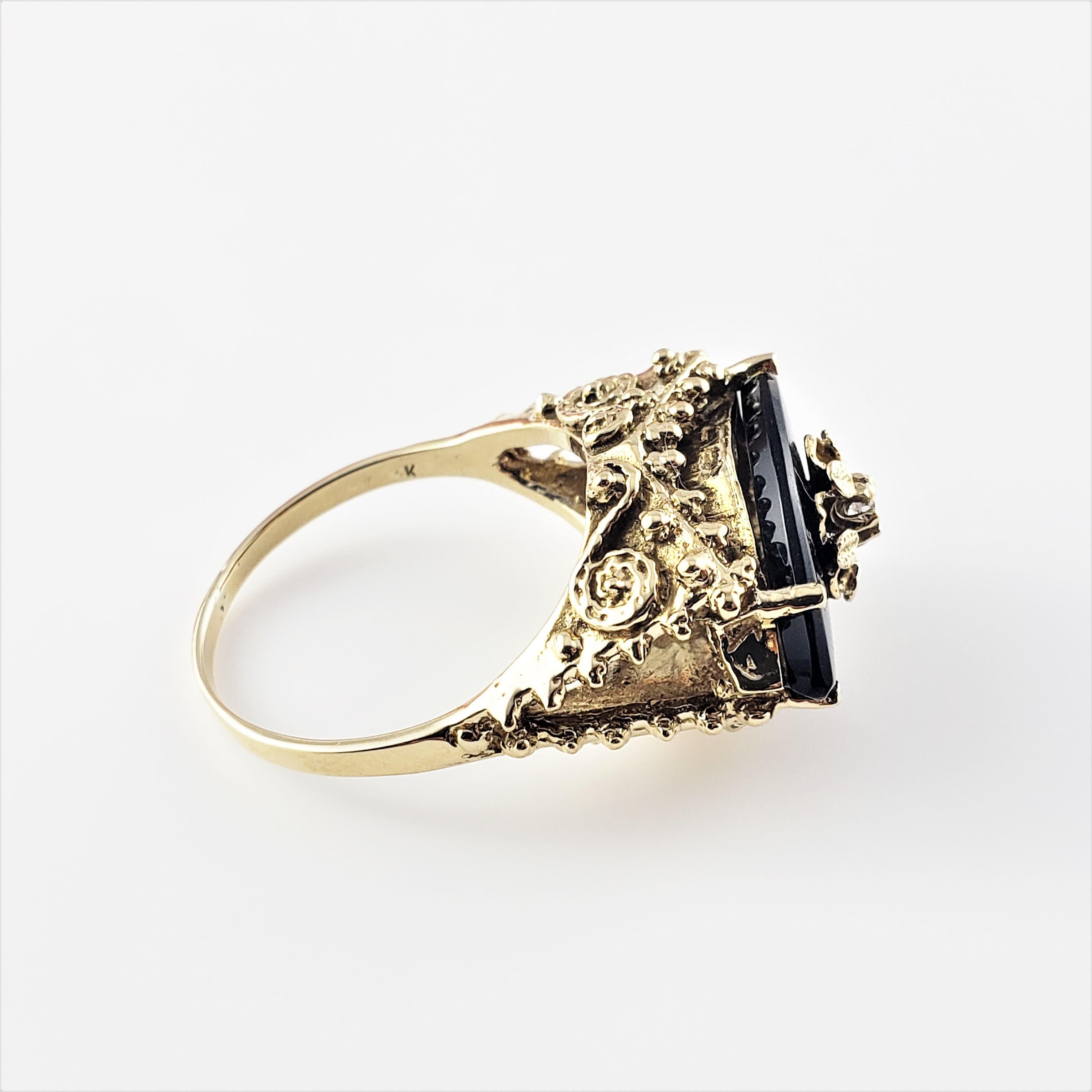 14 Karat Gelbgold Ring mit schwarzem Onyx und Diamant (Einfacher Schliff) im Angebot