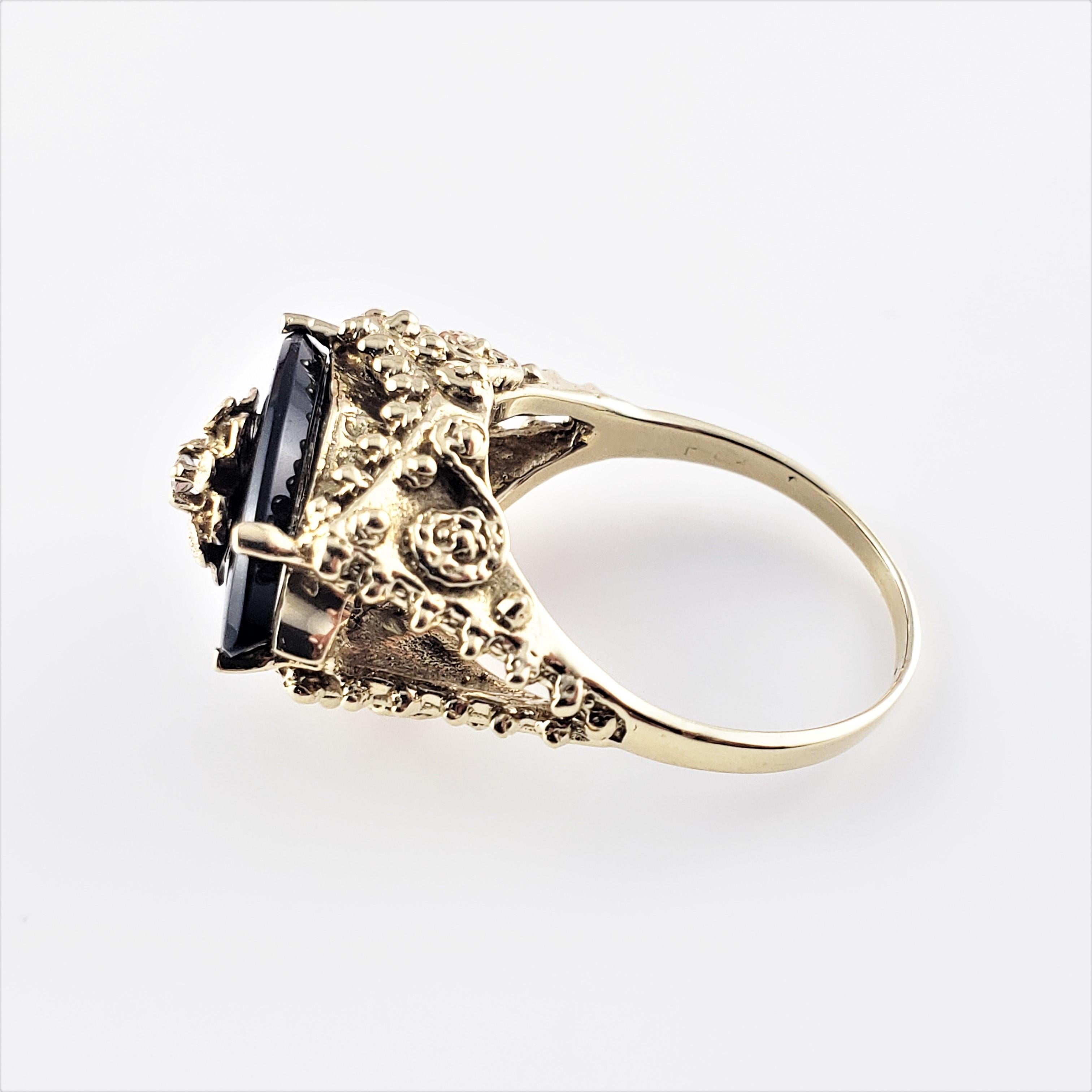 14 Karat Gelbgold Ring mit schwarzem Onyx und Diamant im Zustand „Gut“ im Angebot in Washington Depot, CT