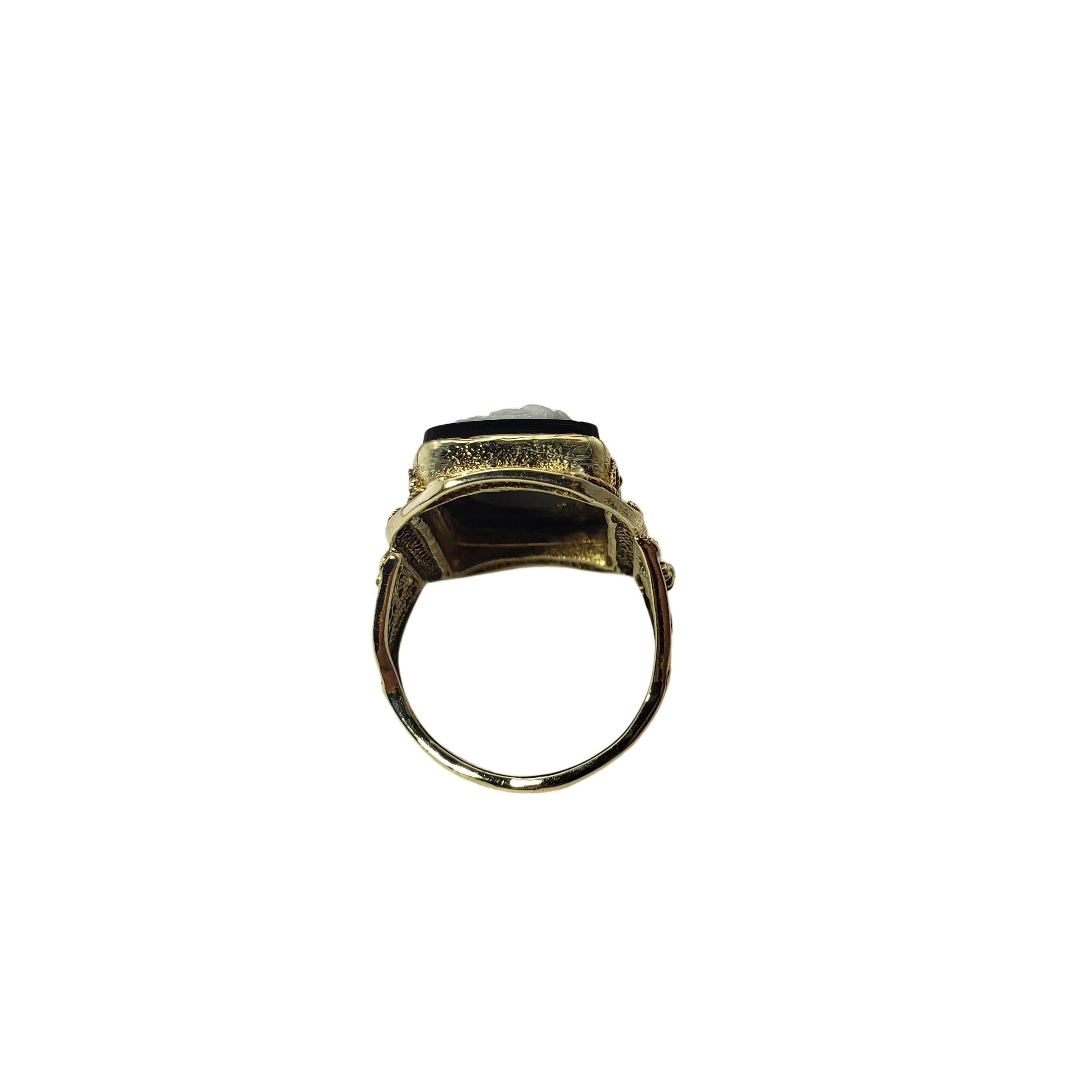 Kamee-Ring aus 14 Karat Gelbgold mit schwarzem Onyx (Baguetteschliff) im Angebot